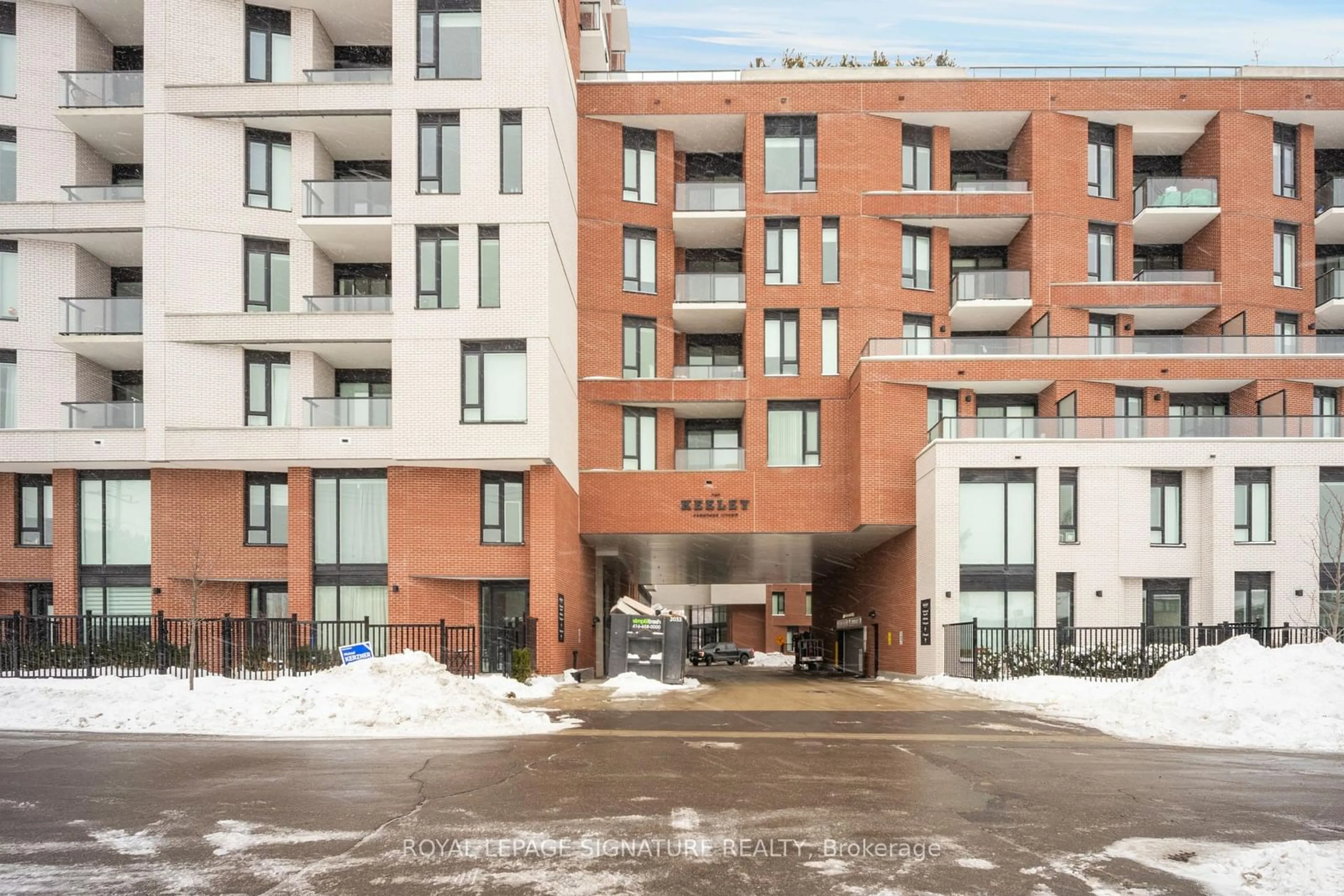 Patio, building for 3100 Keele St #1214, Toronto Ontario M3M 2H5