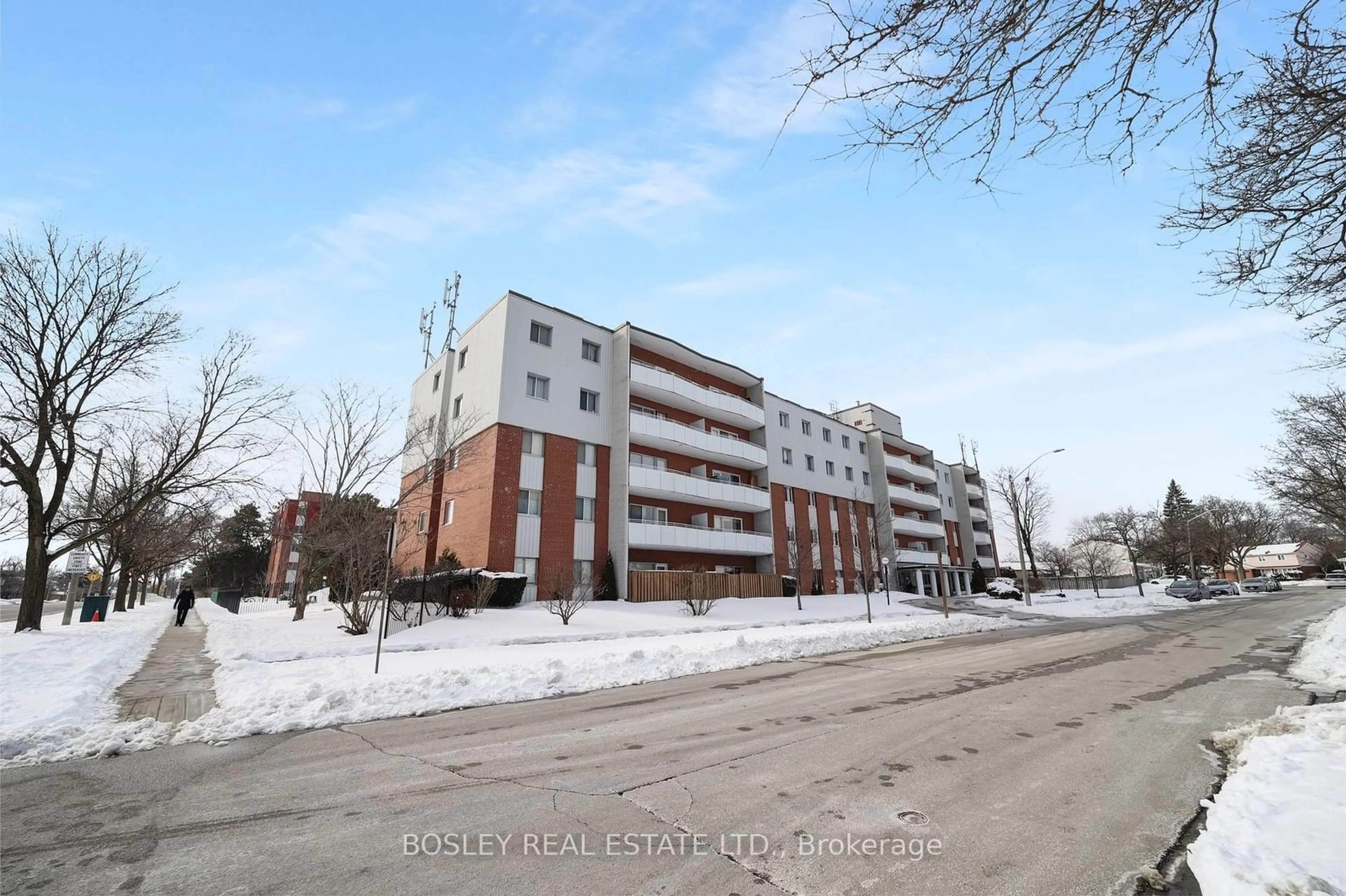 Unknown for 2485 Woking Cres #404, Mississauga Ontario L5K 1Z6