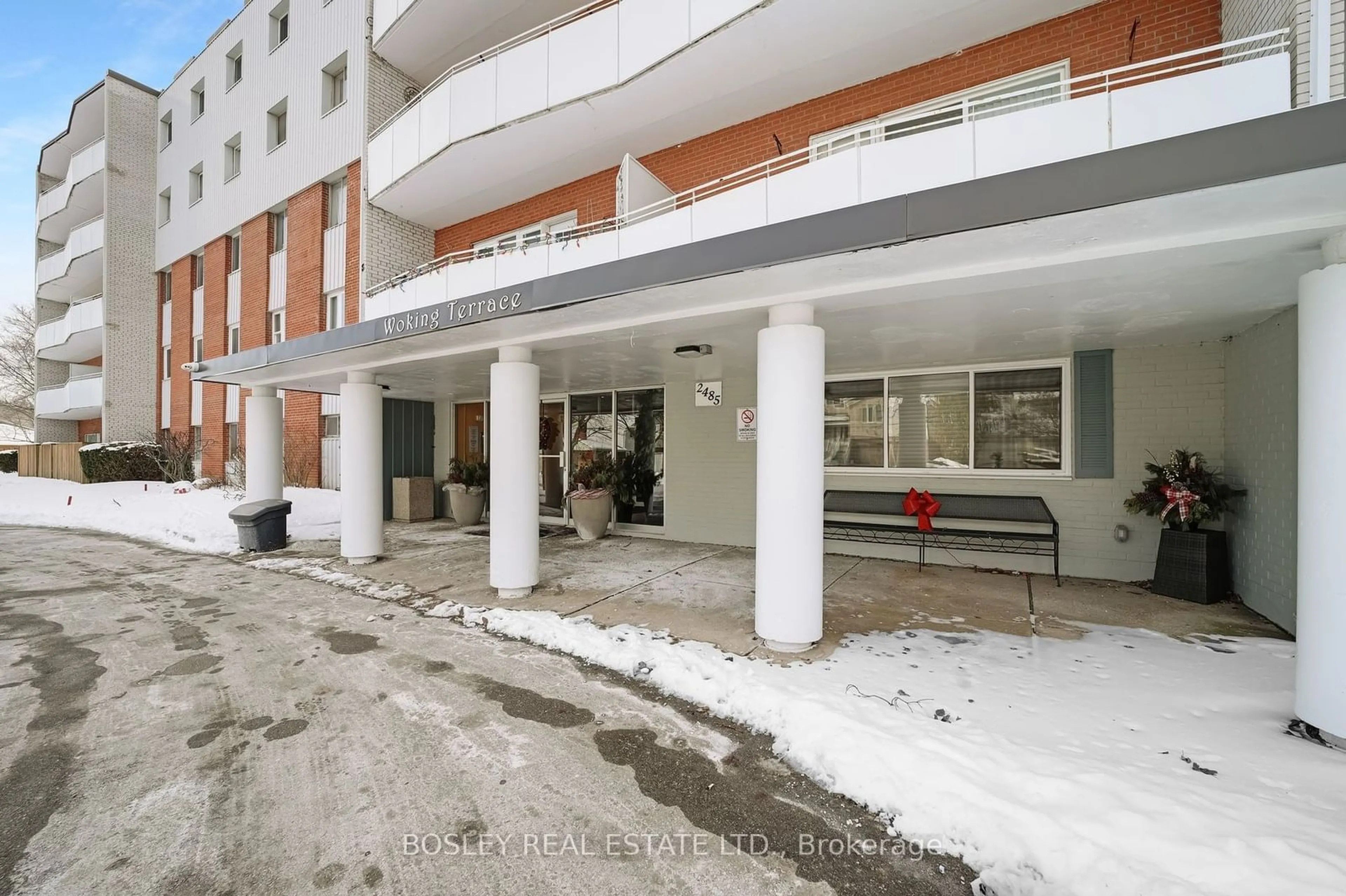 Unknown for 2485 Woking Cres #404, Mississauga Ontario L5K 1Z6