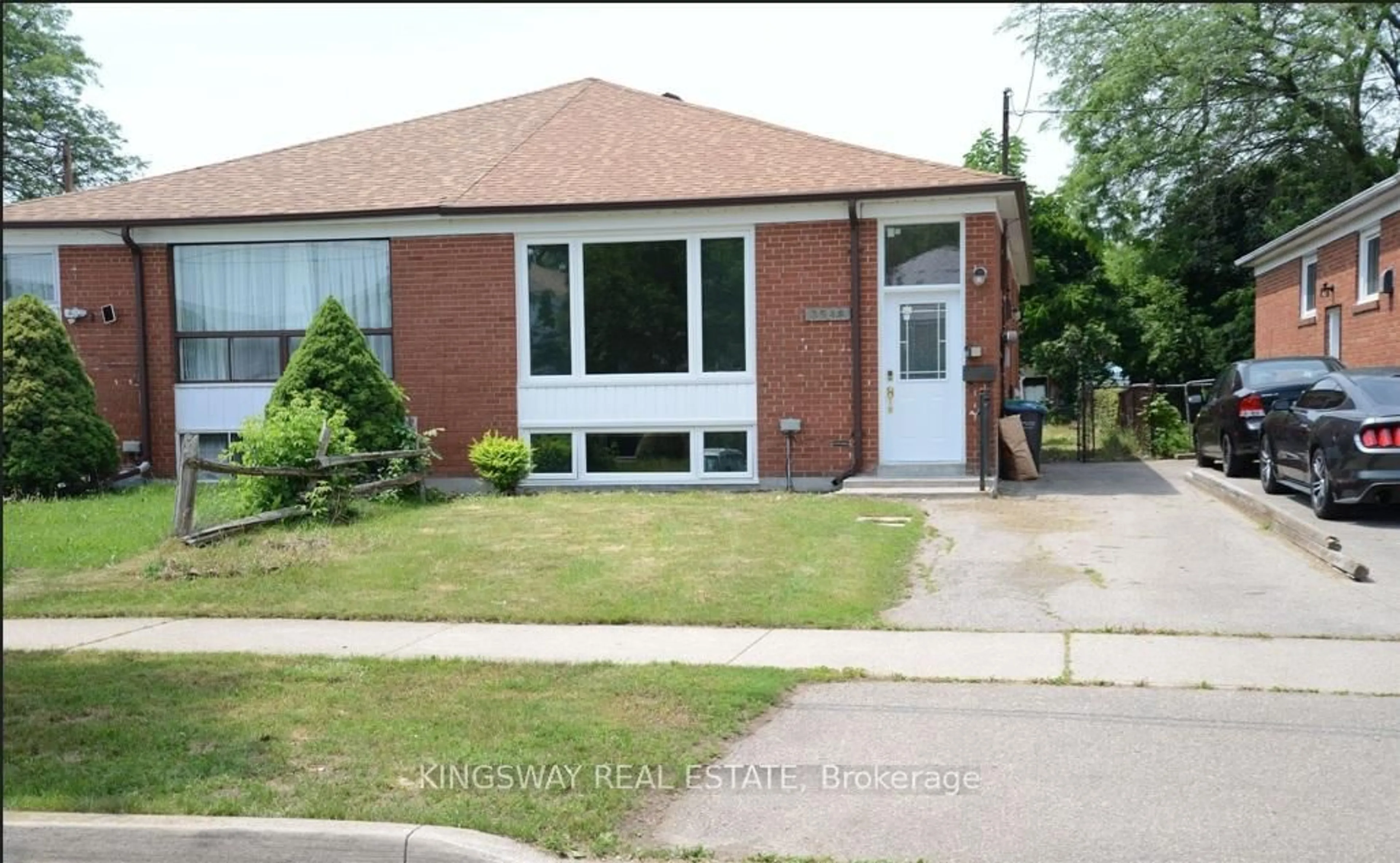 Home with brick exterior material, street for 3548 Ashcroft Cres, Mississauga Ontario L5C 2E7