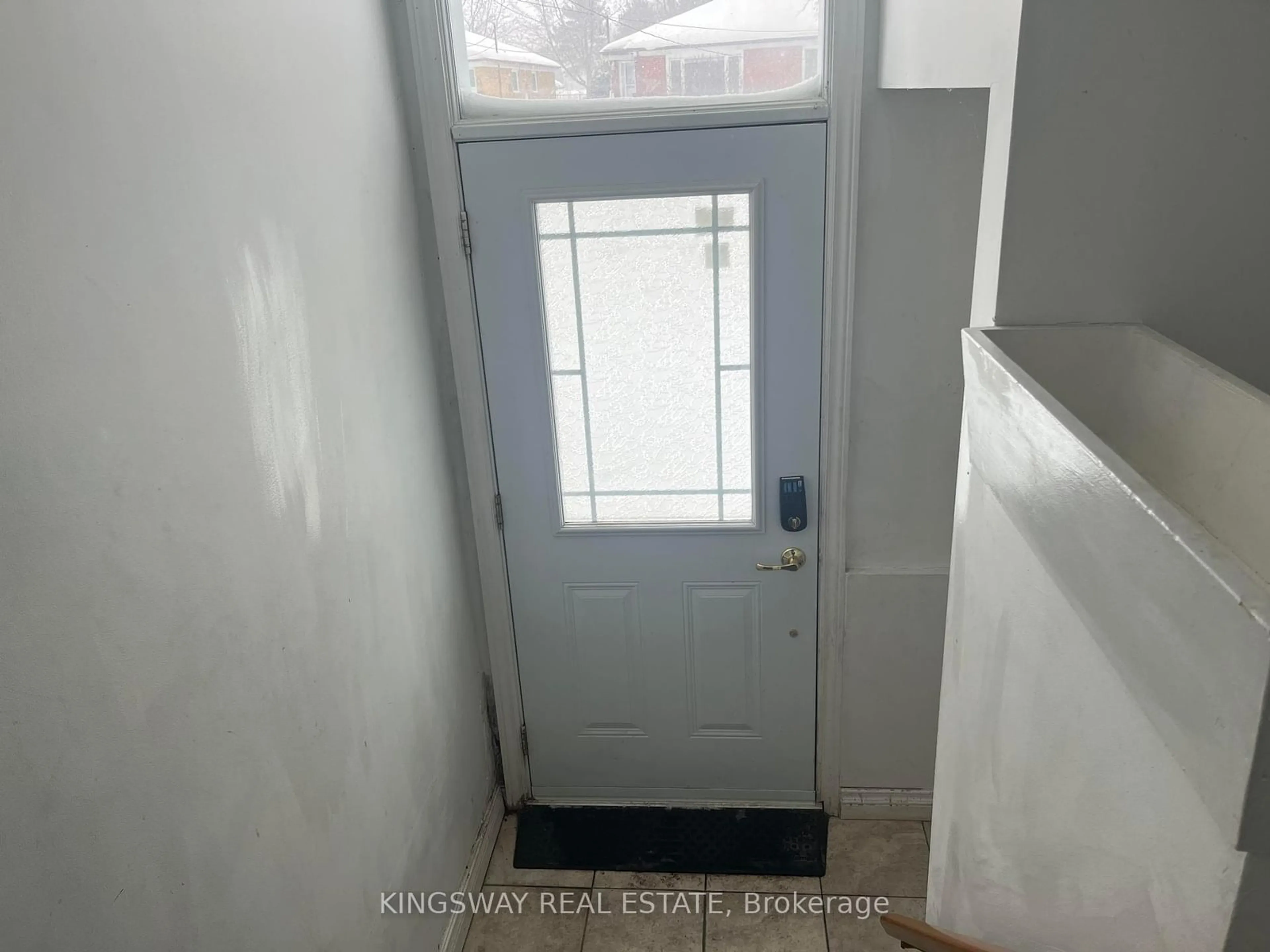 Indoor entryway for 3548 Ashcroft Cres, Mississauga Ontario L5C 2E7