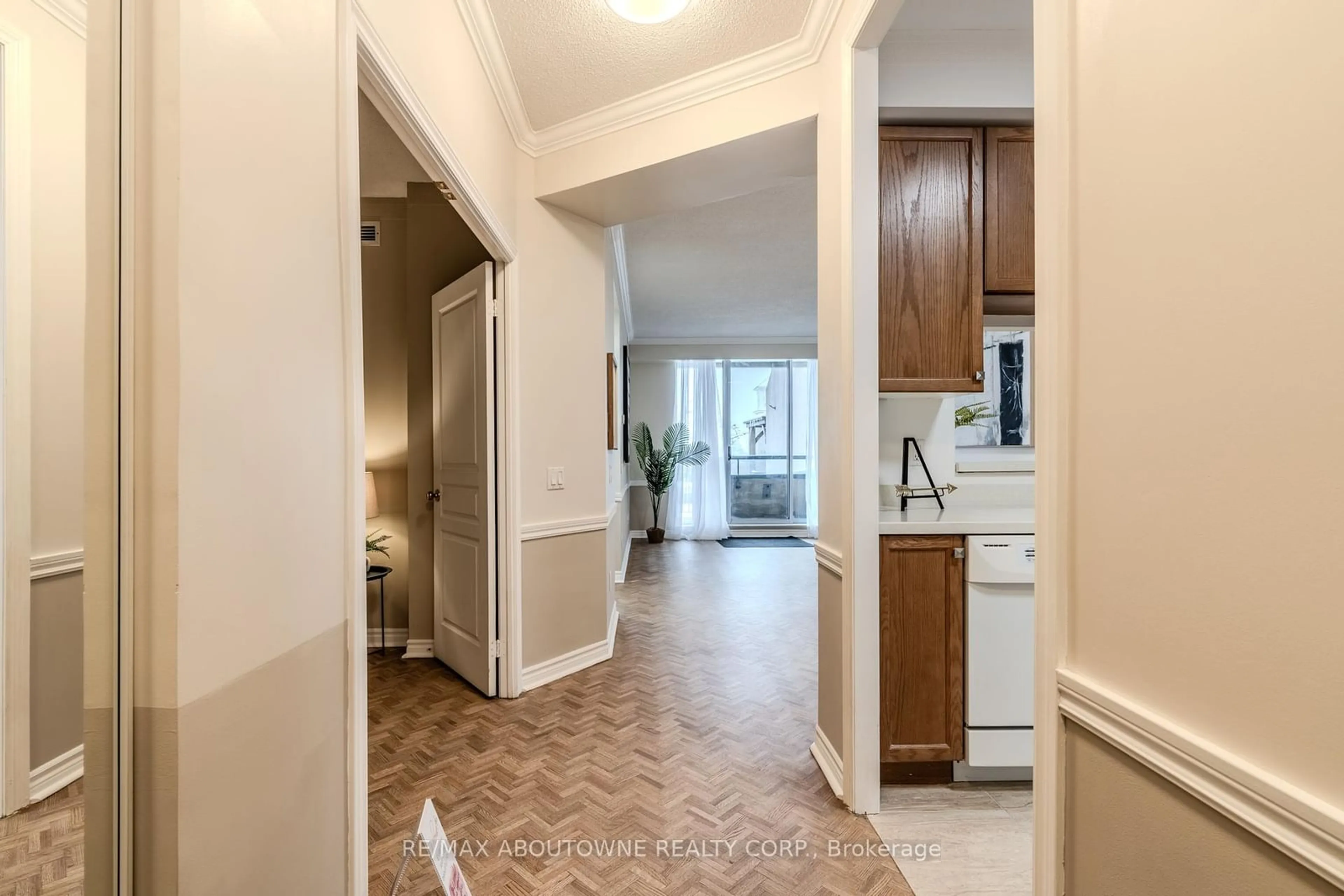 Indoor entryway for 1 Belvedere Crt #409, Brampton Ontario L6V 4M6