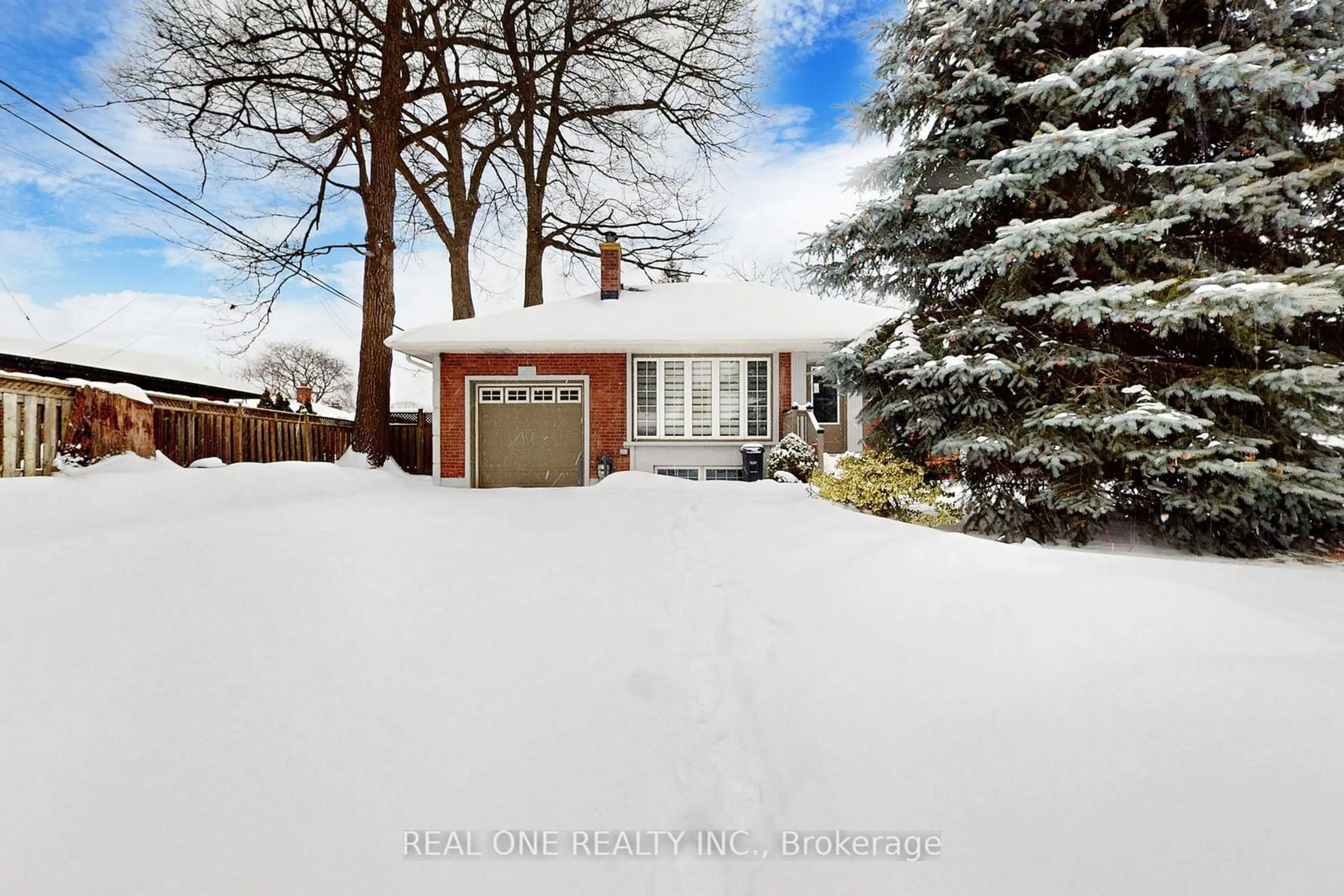 A pic from outside/outdoor area/front of a property/back of a property/a pic from drone, street for 3 Sevenoaks Ave, Toronto Ontario M8Z 3P6