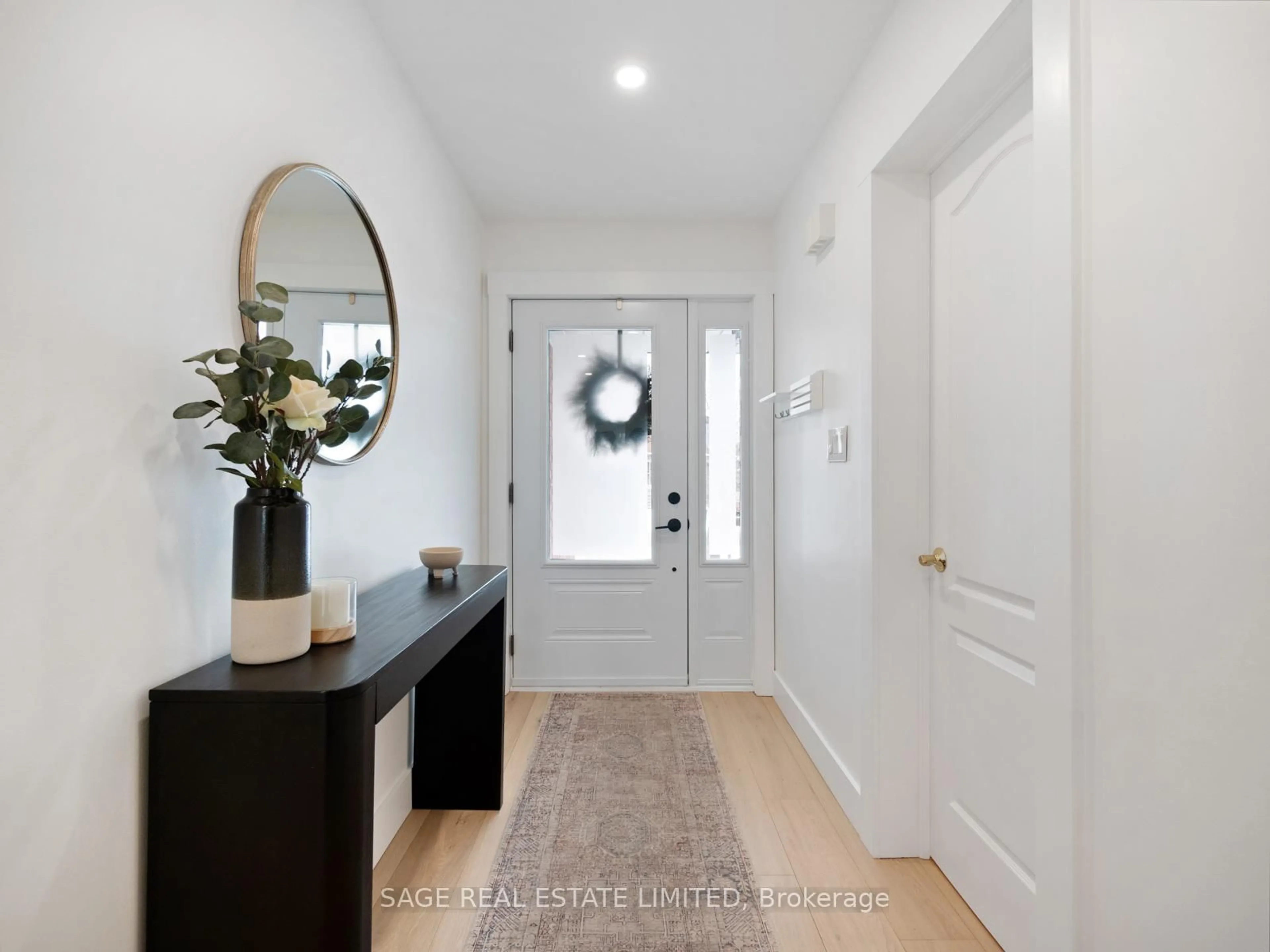 Indoor entryway for 69 FOCH Ave, Toronto Ontario M8W 3X5