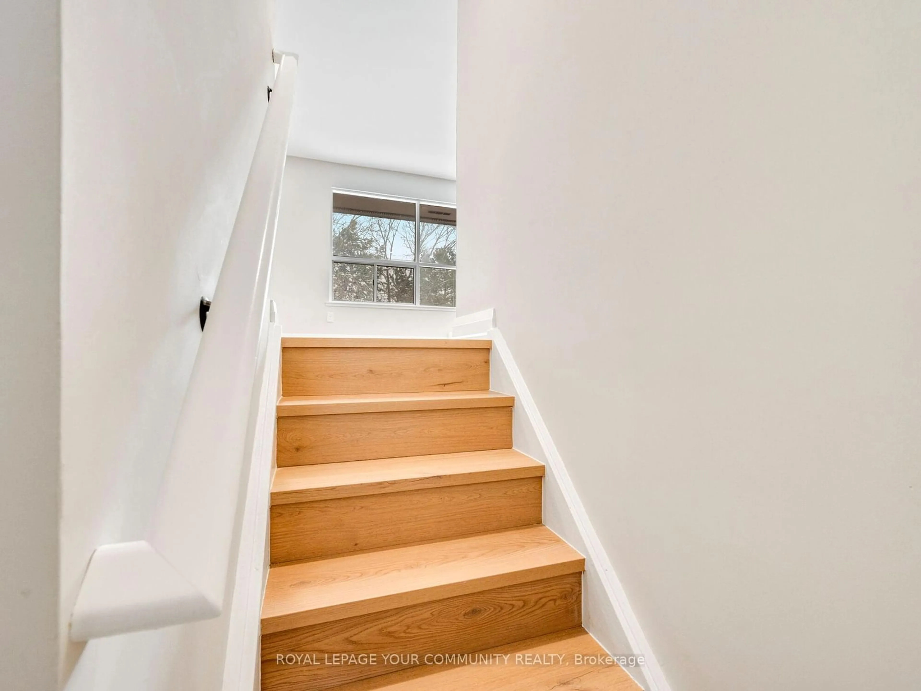 Stairs for 180 Mississauga Valley Blvd #11, Mississauga Ontario L5A 3M2