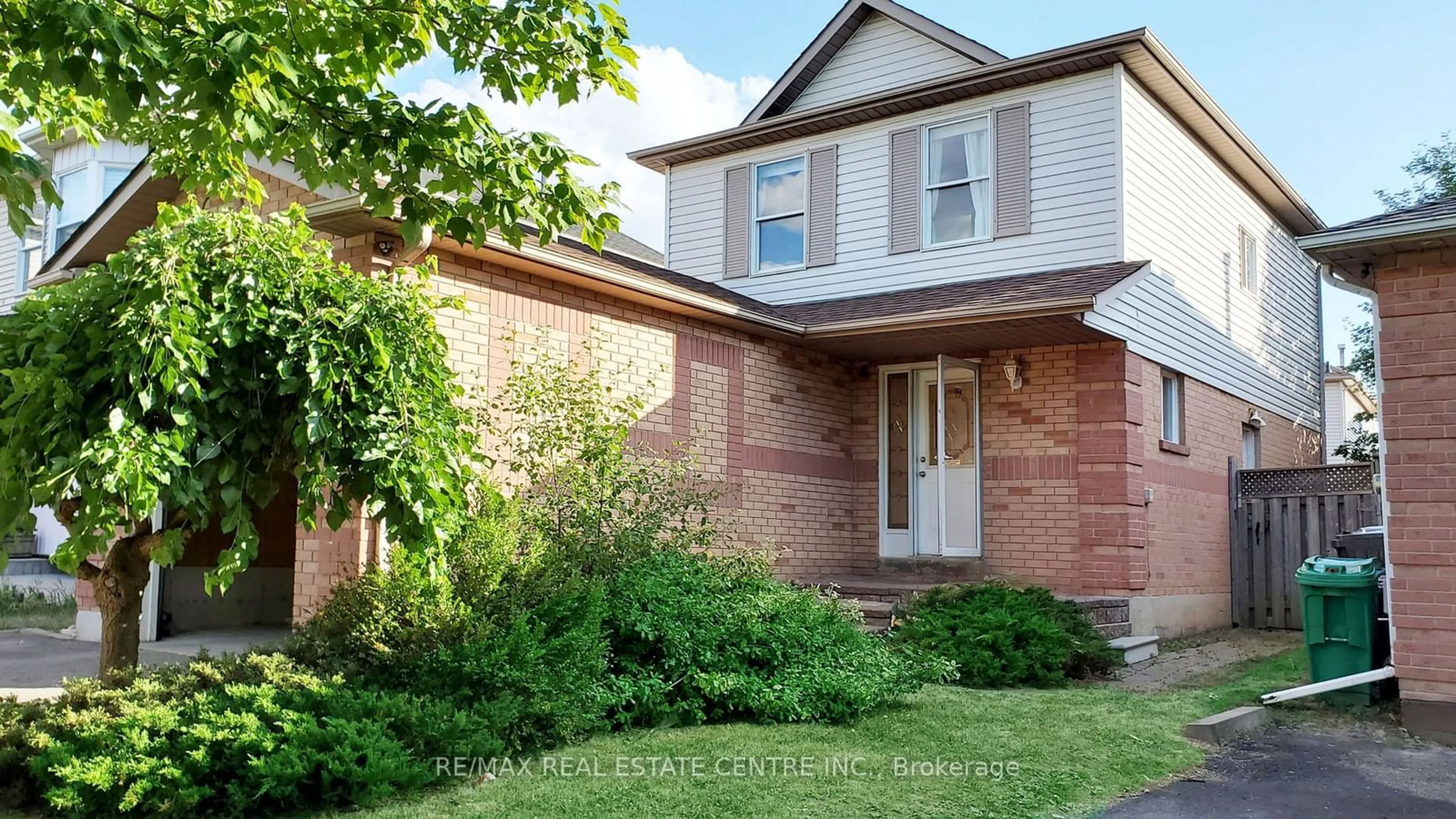 Home with brick exterior material, street for 20 Wallingford Crt, Brampton Ontario L6Y 4V7