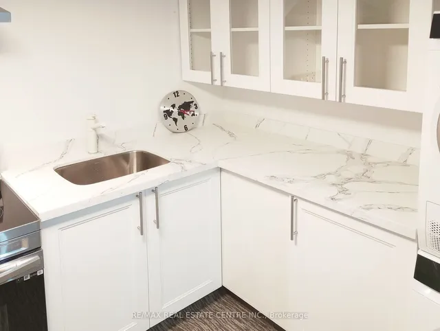 Additional property image - 20 Wallingford Crt