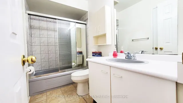 Additional property image - 20 Wallingford Crt