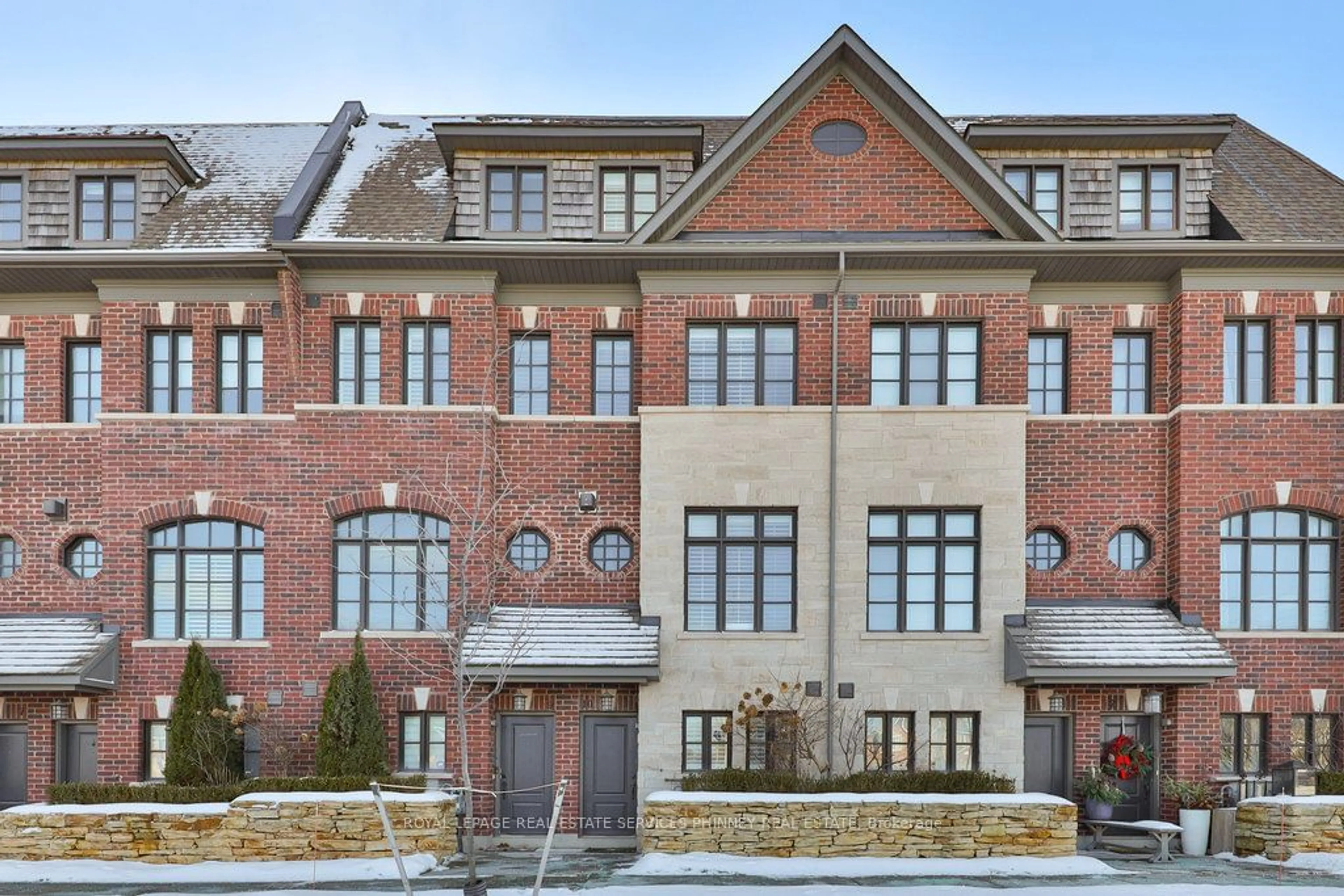 Home with brick exterior material, unknown for 2160 Trafalgar Rd #10, Oakville Ontario L6H 7H2