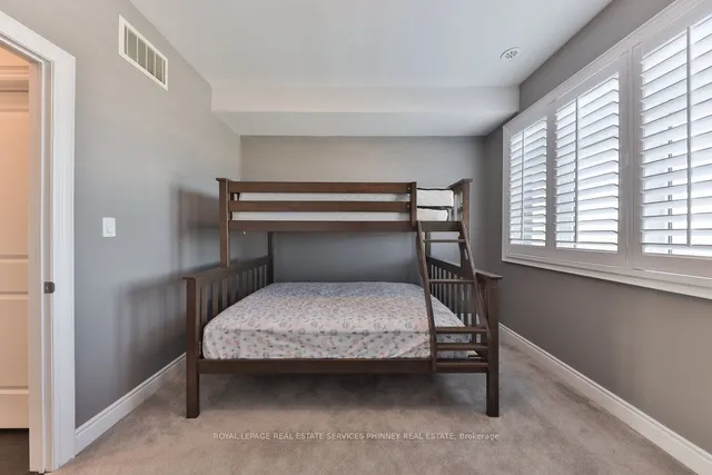 Additional property image - 2160 Trafalgar Rd Unit 10