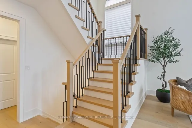 Additional property image - 2455 BON ECHO Dr