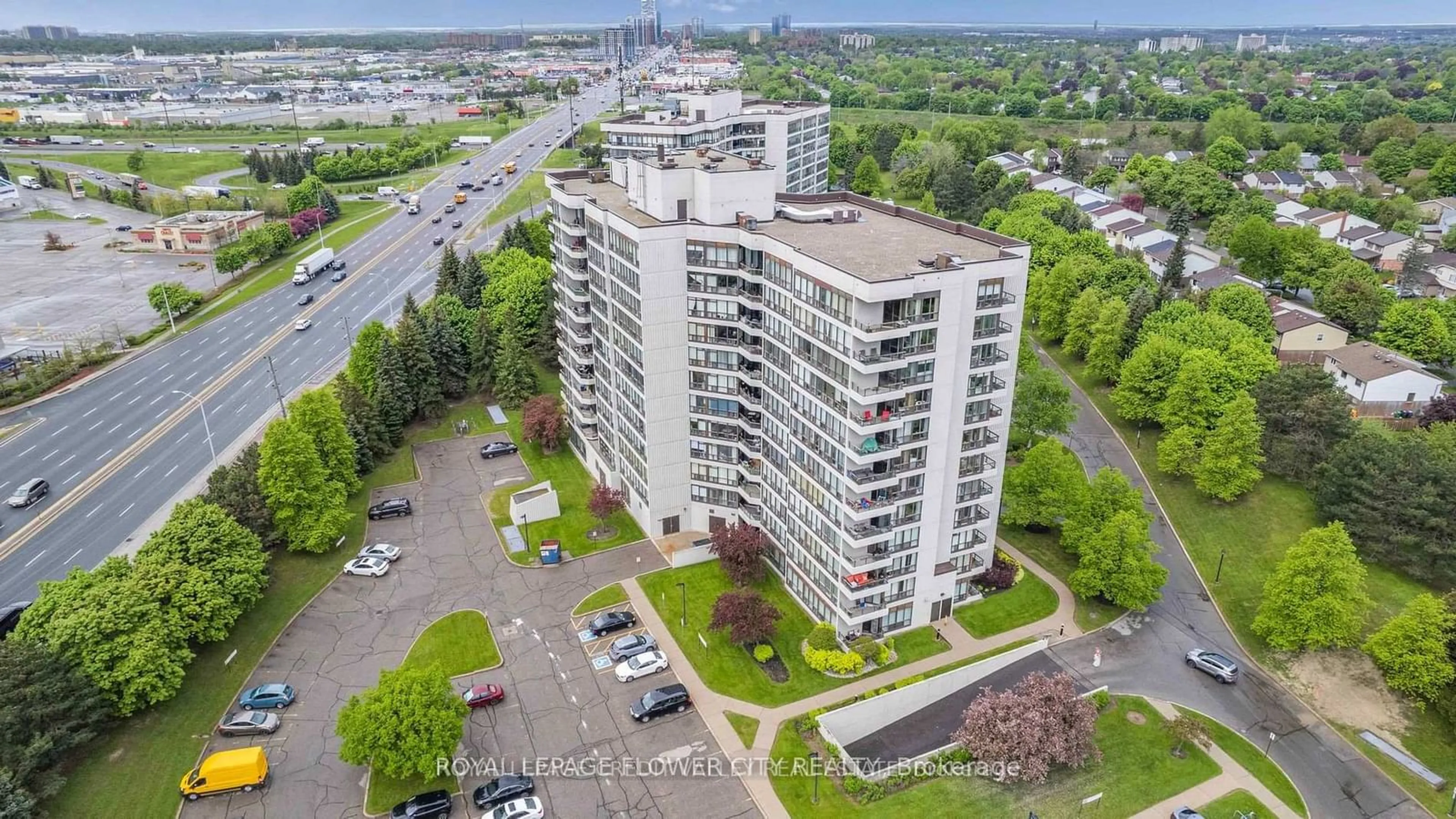 A pic from outside/outdoor area/front of a property/back of a property/a pic from drone, city buildings view from balcony for 10 Laurelcrest St #603, Brampton Ontario L6S 5Y3