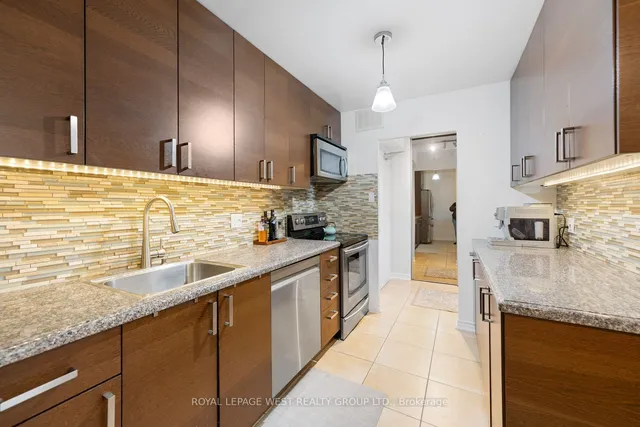 Additional property image - 362 The East Mall Unit 310
