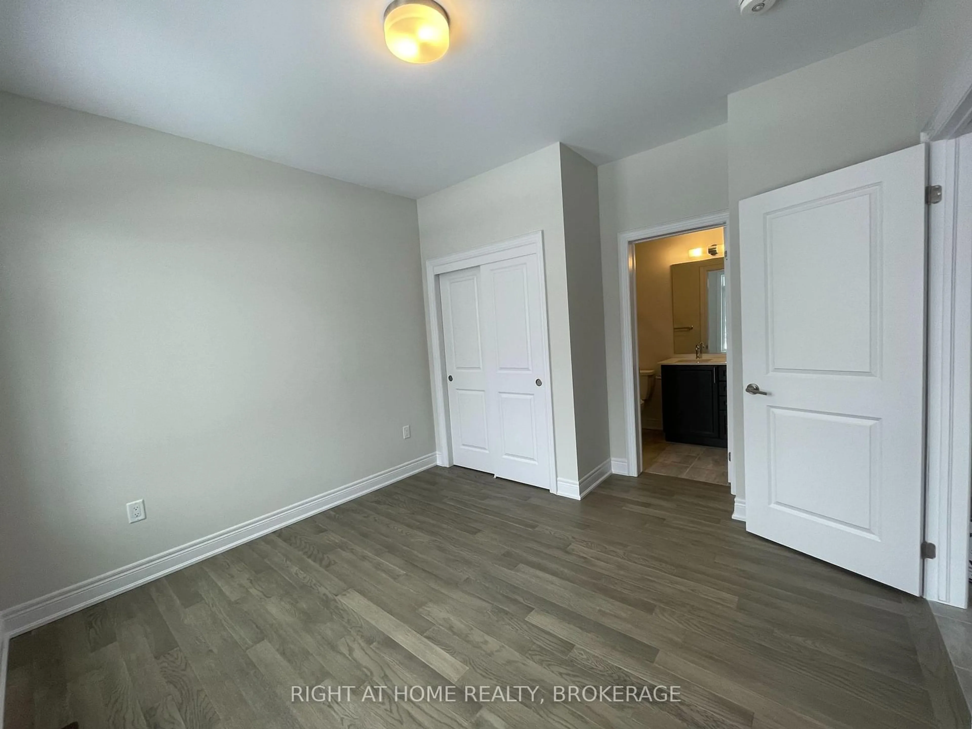 A pic of a room for 2737 Westoak Trails Blvd, Oakville Ontario L6M 3X2