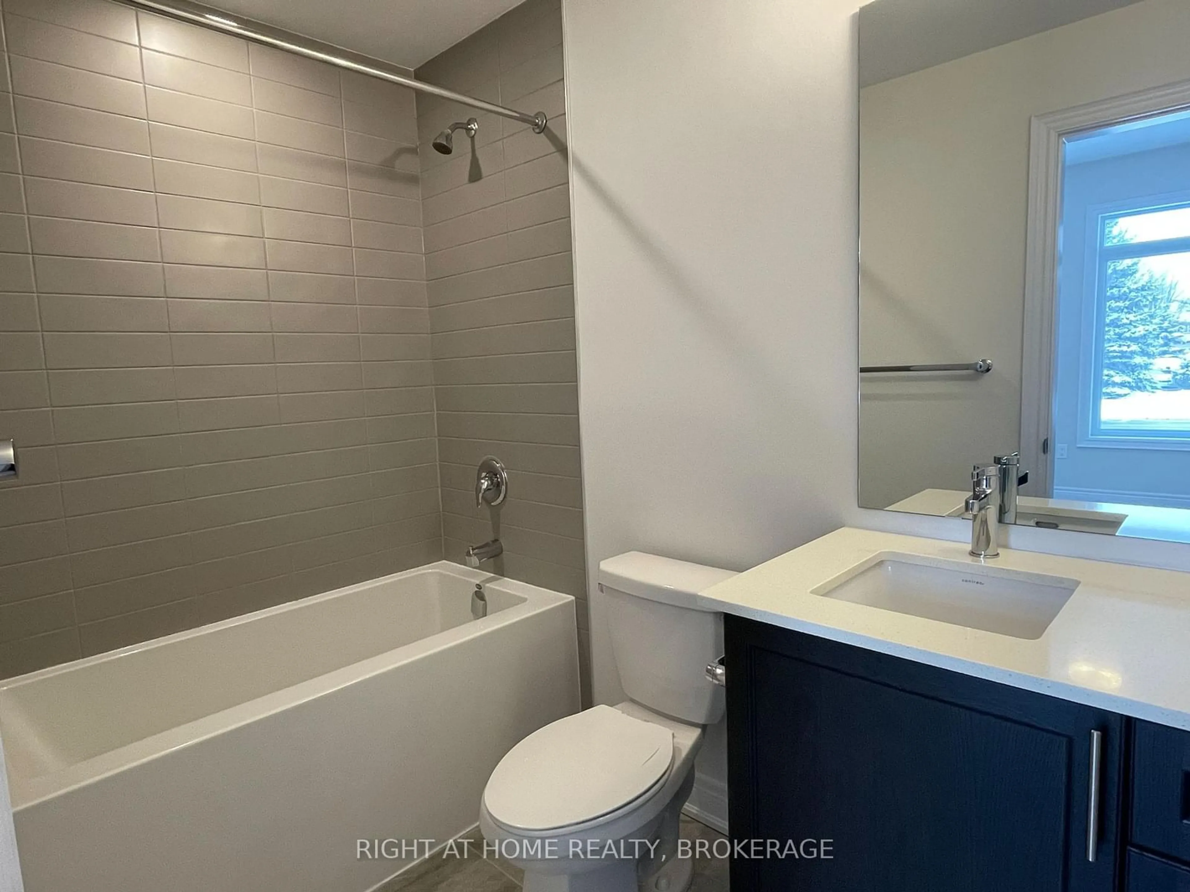 Standard bathroom, unknown for 2737 Westoak Trails Blvd, Oakville Ontario L6M 3X2