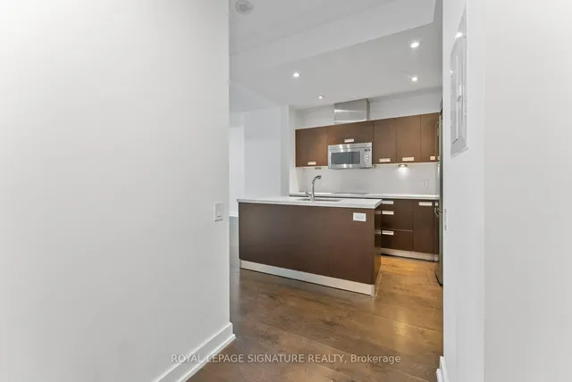Additional property image - 90 Park Lawn Rd Unit 503