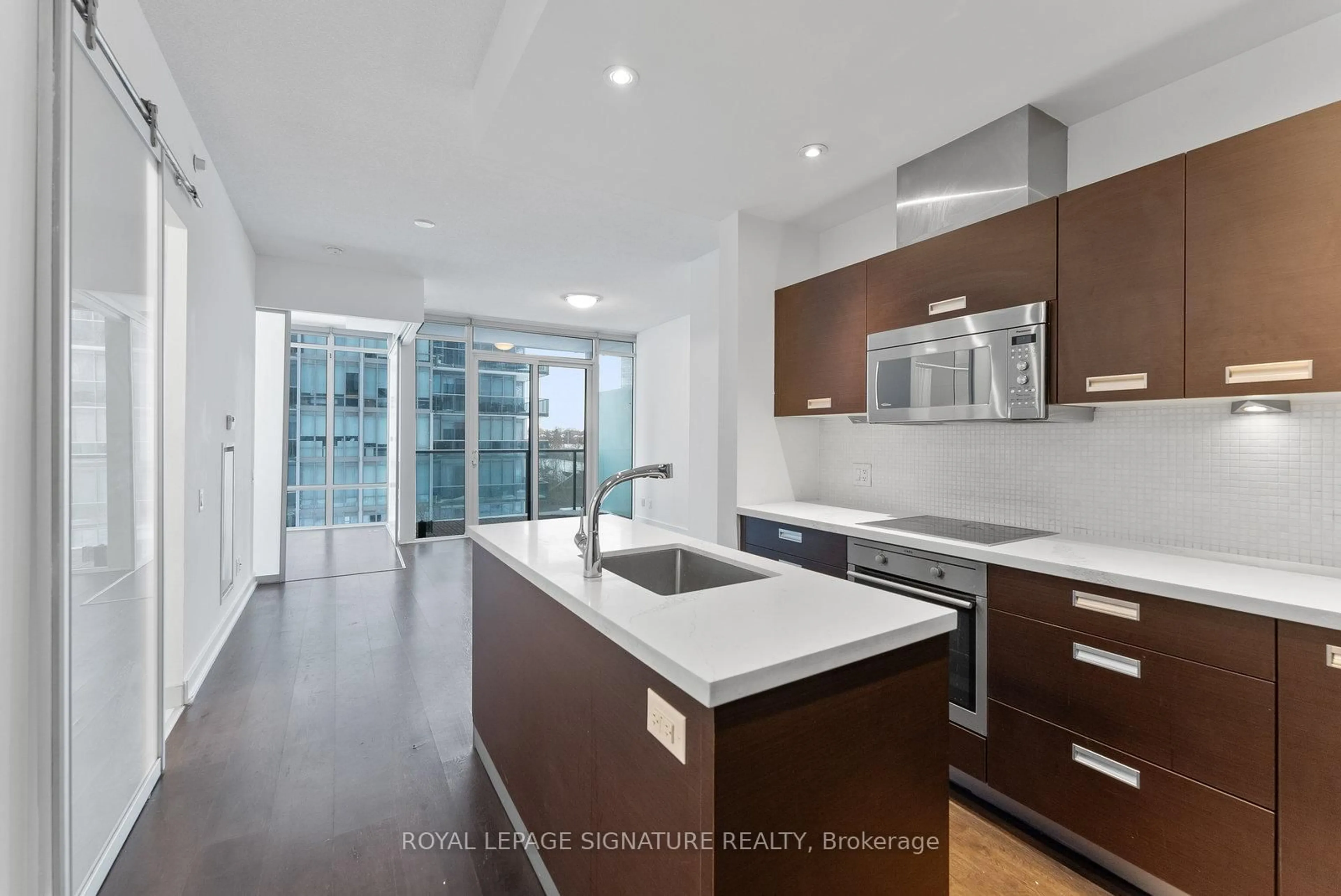 Open concept kitchen, unknown for 90 Park Lawn Rd #503, Toronto Ontario M8Y 0B6