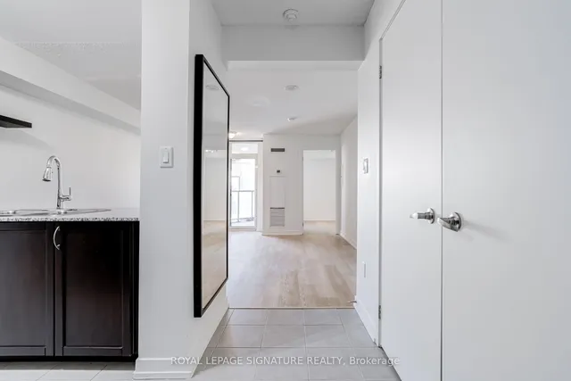 Additional property image - 816 Lansdowne Ave Unit 726
