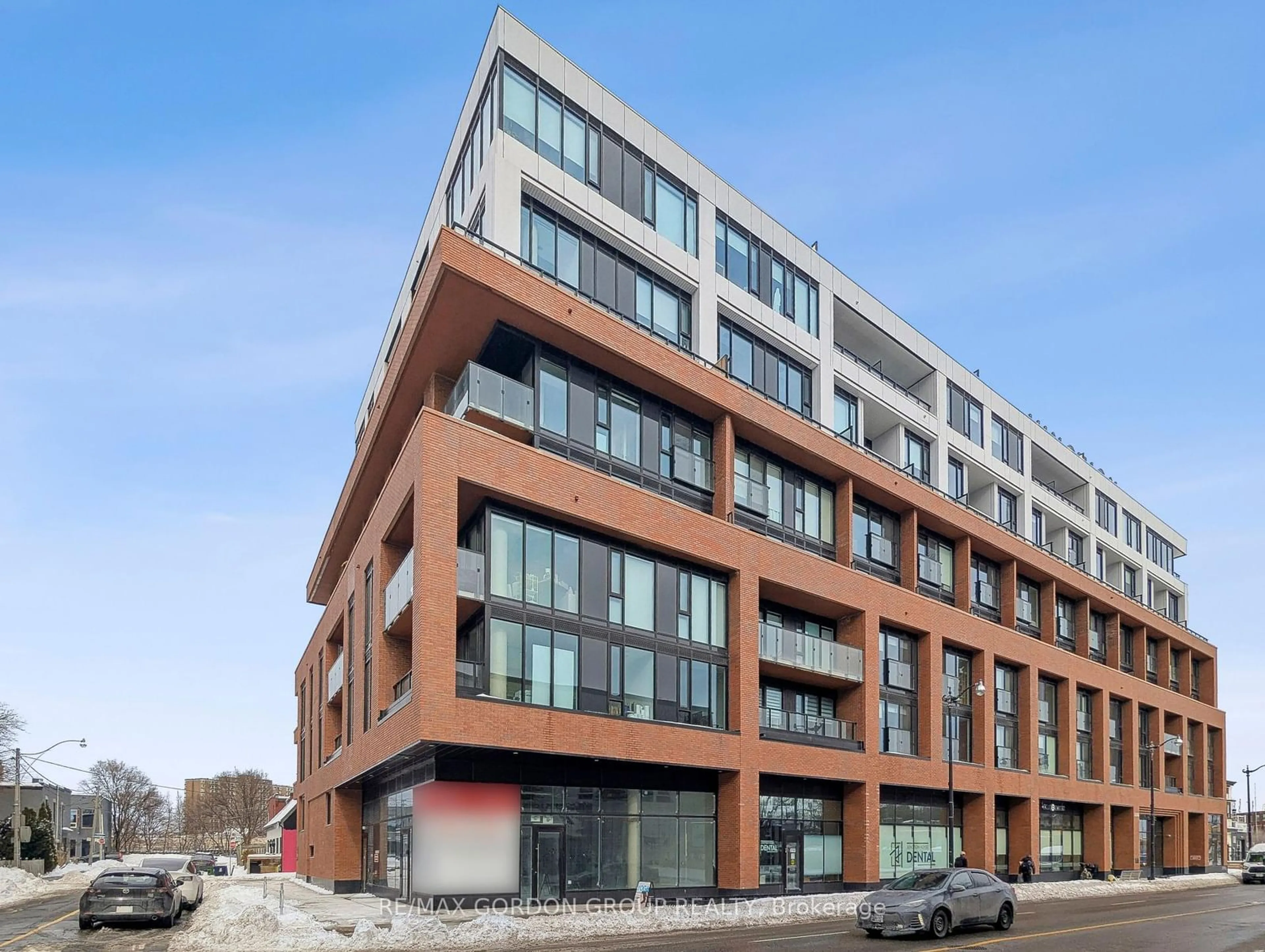 Home with brick exterior material, building for 2720 Dundas St #423, Toronto Ontario M6P 1Y2