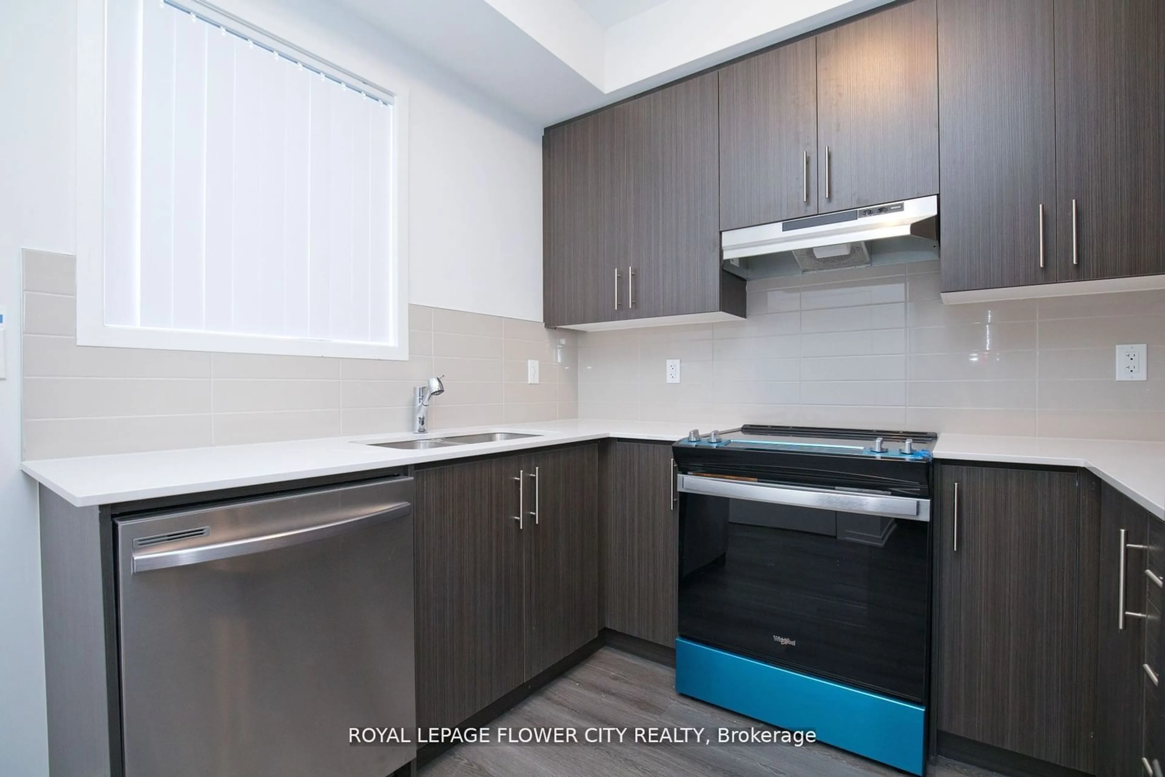 Standard kitchen, unknown for 225 Birmingham St #160, Toronto Ontario M8V 2C8