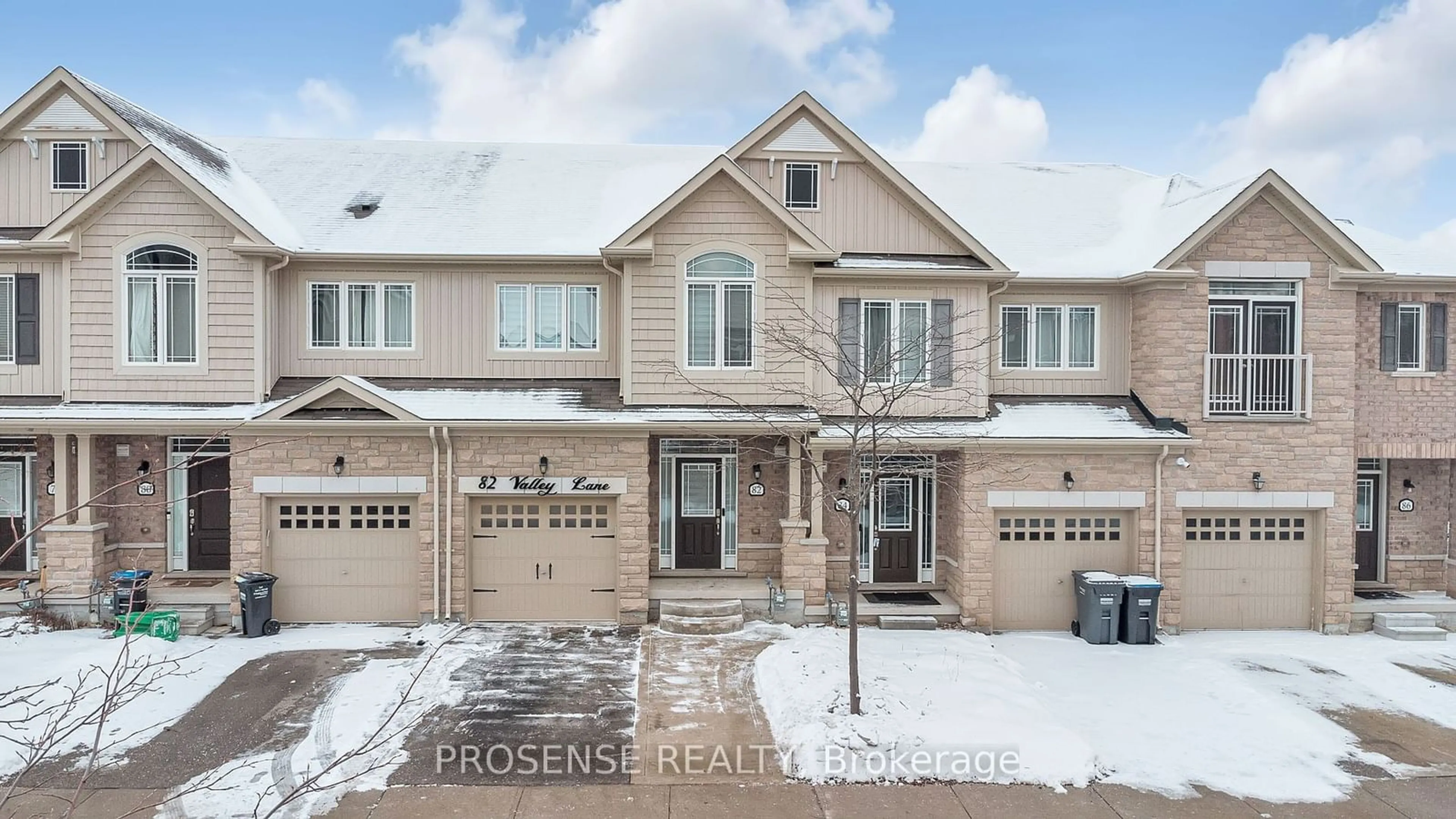 Home with brick exterior material, street for 82 Valley Lane, Caledon Ontario L7C 4C9