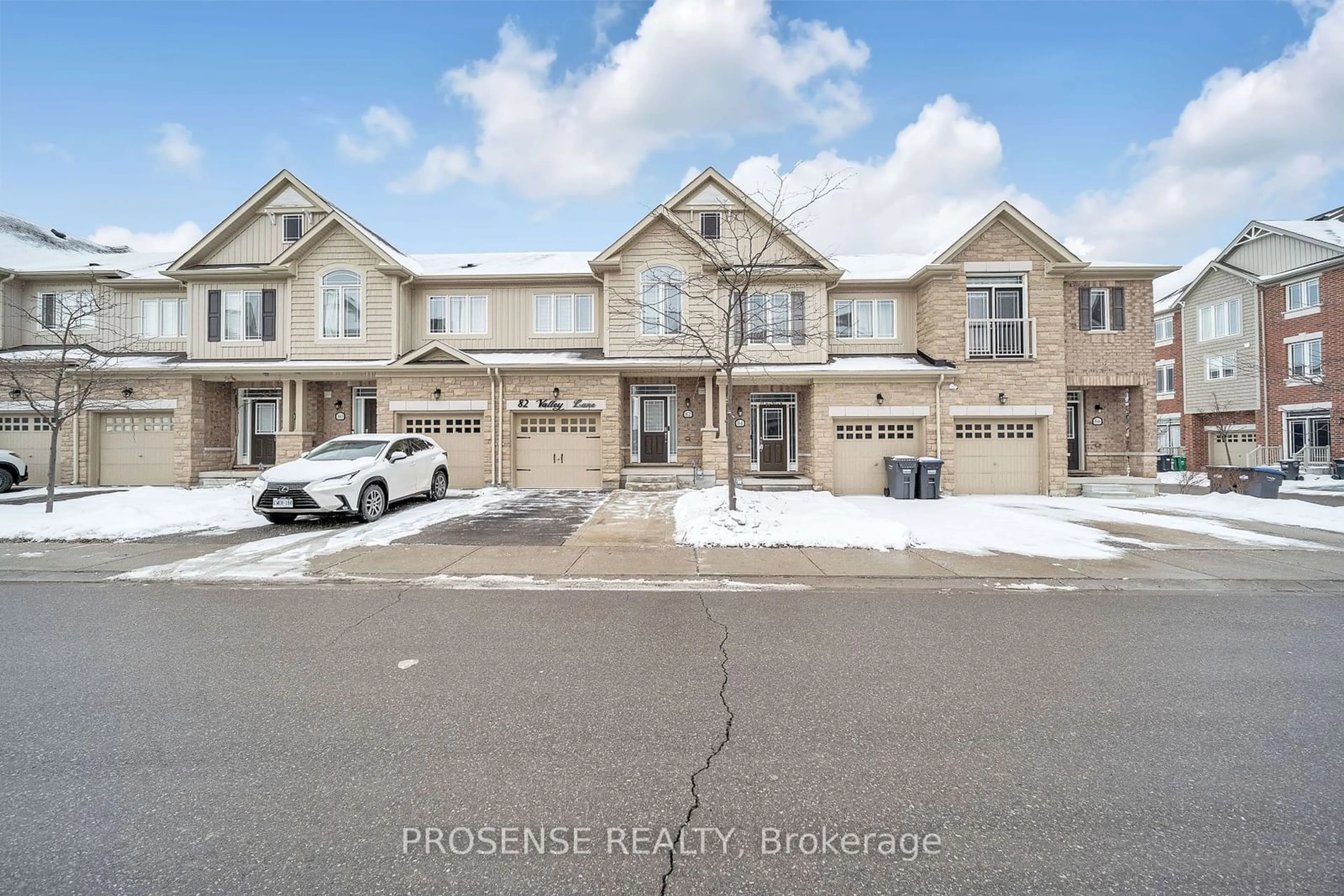 A pic from outside/outdoor area/front of a property/back of a property/a pic from drone, street for 82 Valley Lane, Caledon Ontario L7C 4C9