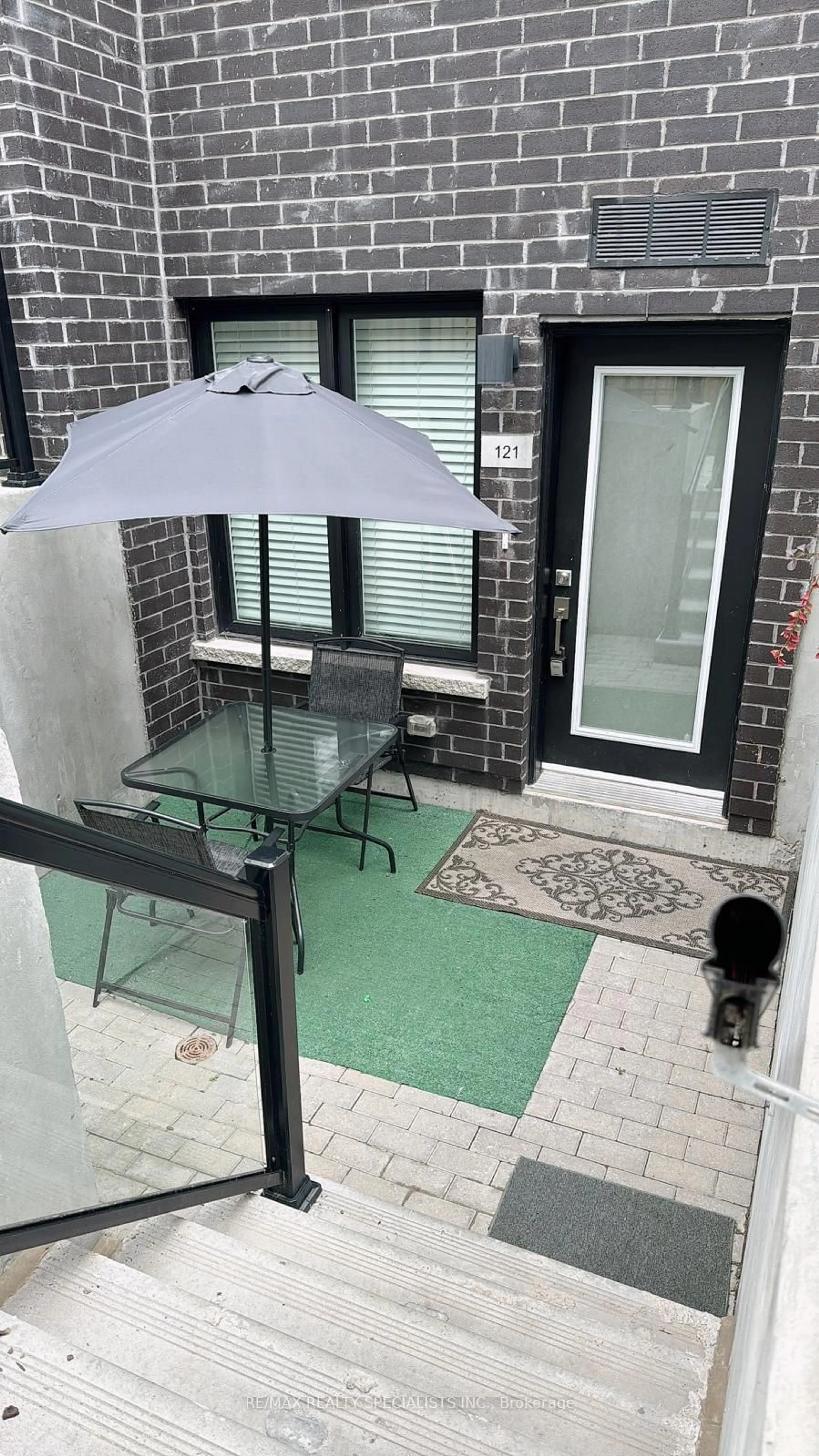 Patio, street for 1145 Journeyman Lane #121, Mississauga Ontario L5J 0B5