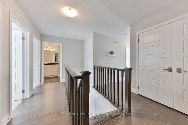 Additional property image - 2 Vaudeville Dr