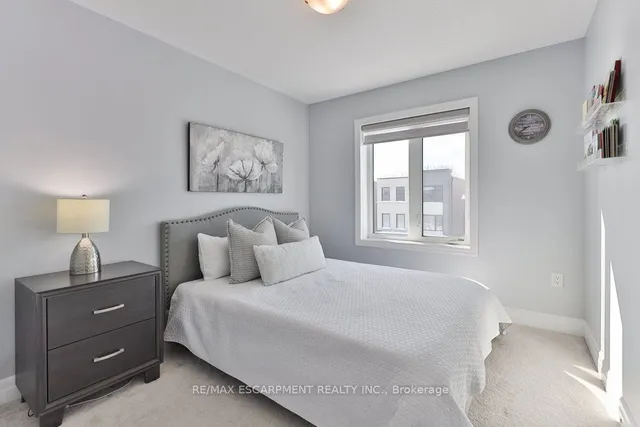 Additional property image - 2 Vaudeville Dr