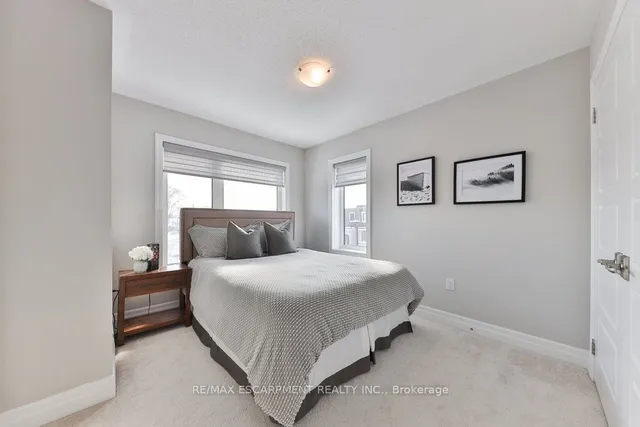 Additional property image - 2 Vaudeville Dr