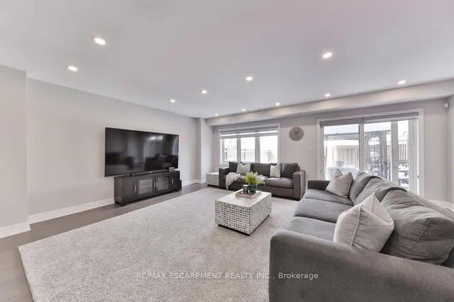 Additional property image - 2 Vaudeville Dr