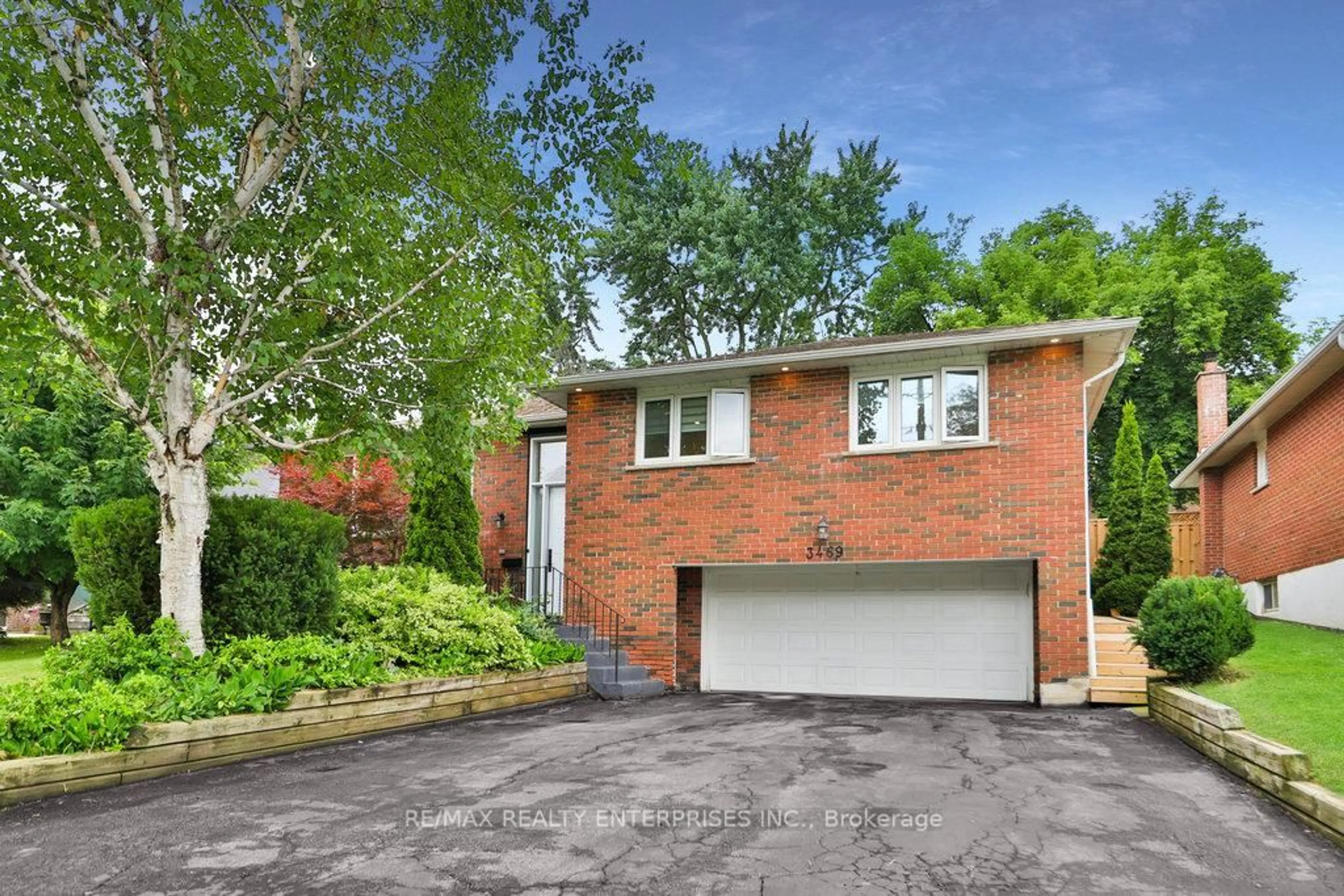 Home with brick exterior material, street for 3469 Credit Heights Dr, Mississauga Ontario L5C 2M2