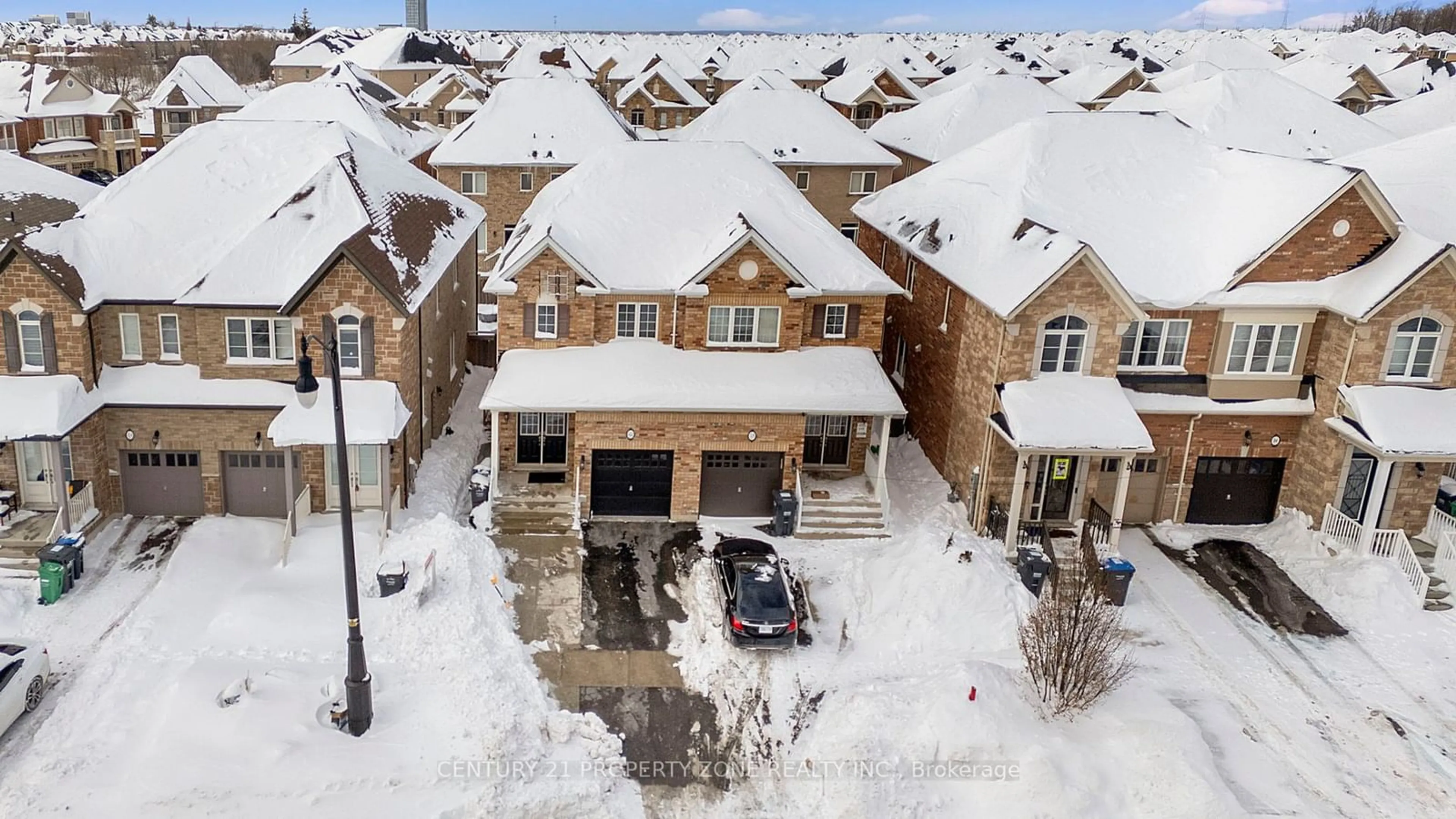 A pic from outside/outdoor area/front of a property/back of a property/a pic from drone, street for 60 Swanton Rd, Brampton Ontario L6X 5H5