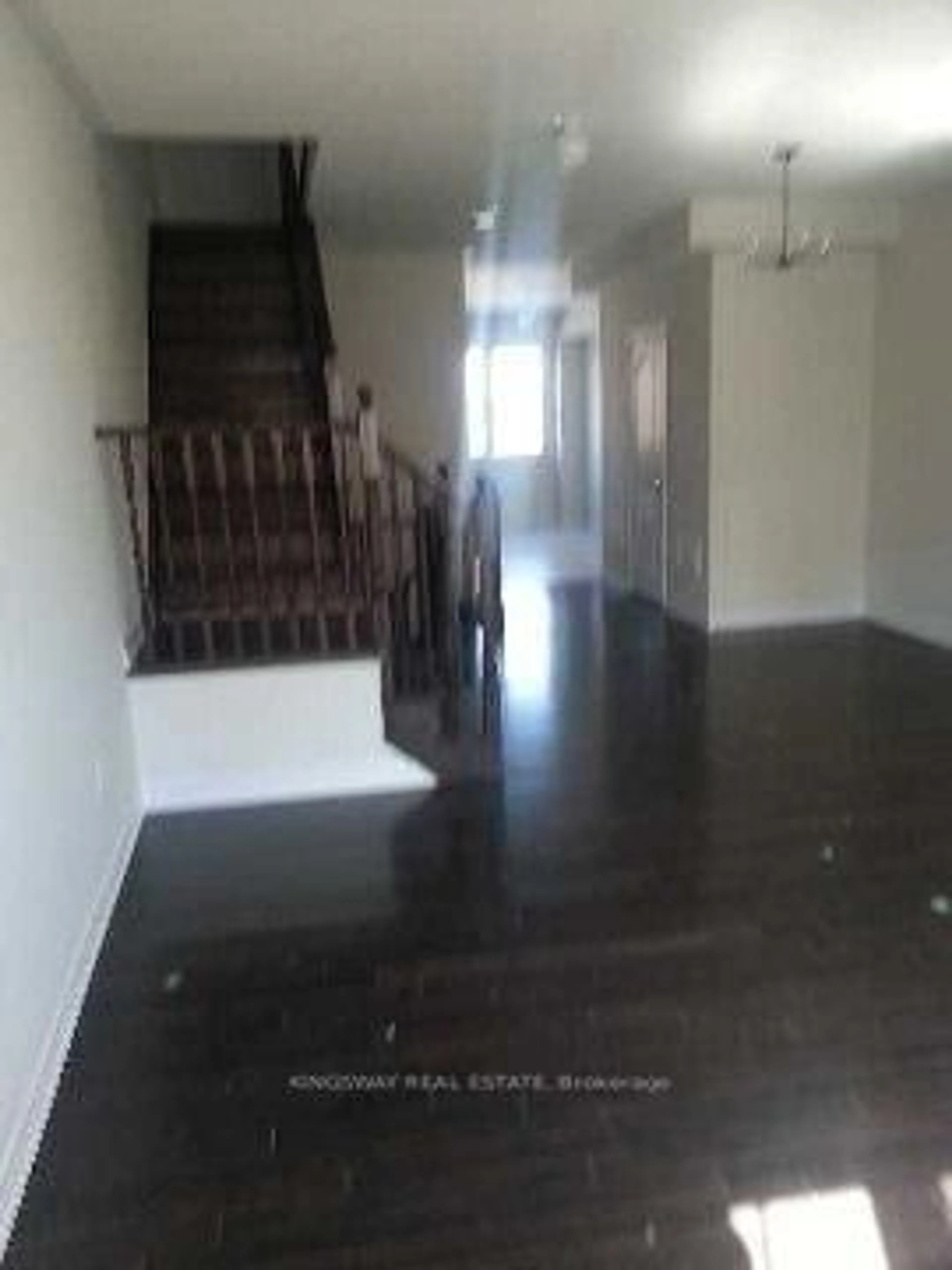 Unknown for 1442 Granrock Cres, Mississauga Ontario L5V 1N4