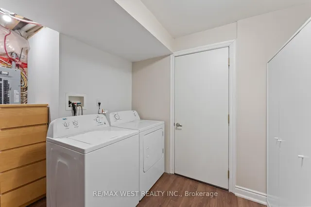 Additional property image - 33 Lone Rock Circ