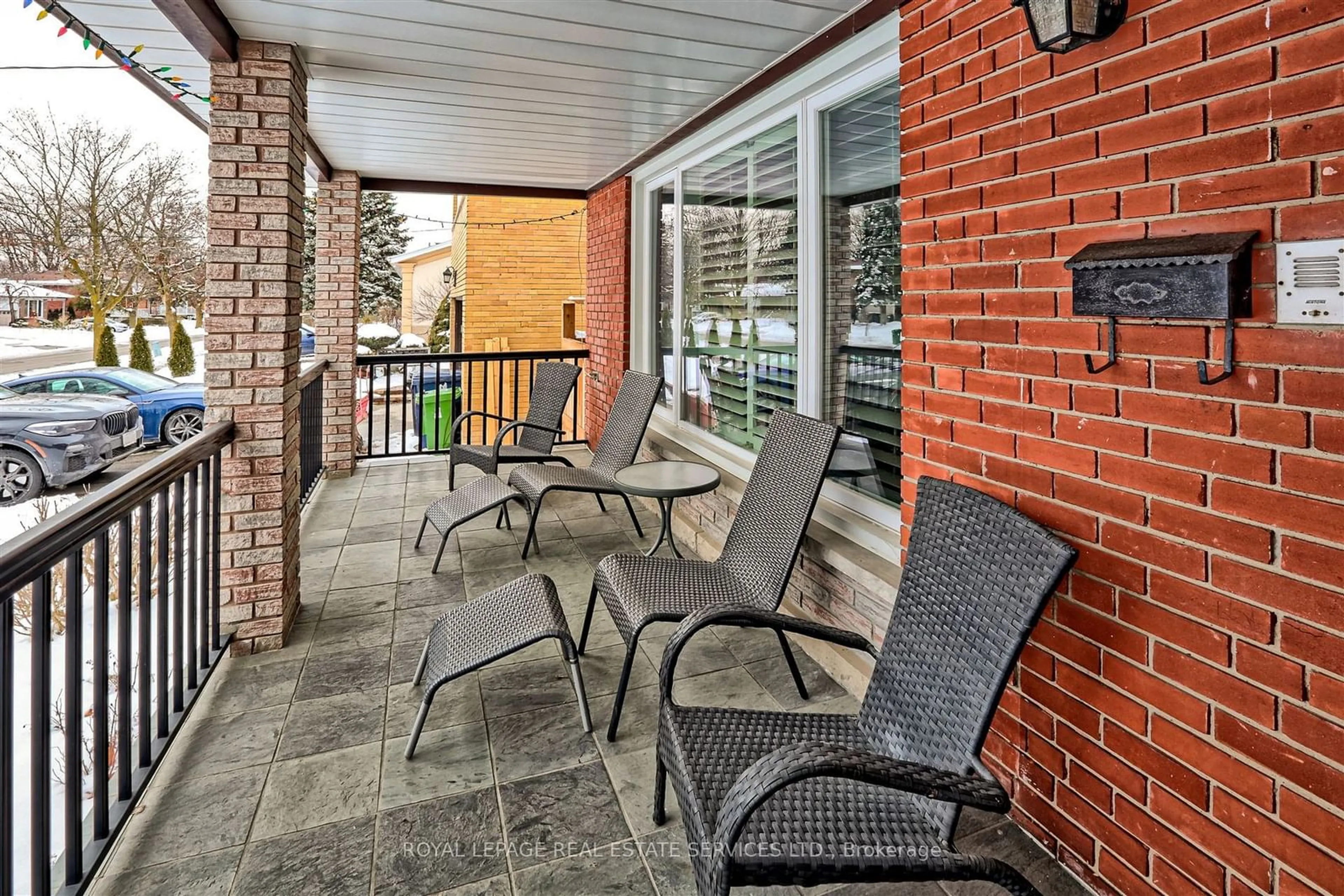 Patio, unknown for 15 Fulwell Cres, Toronto Ontario M3J 1Y4