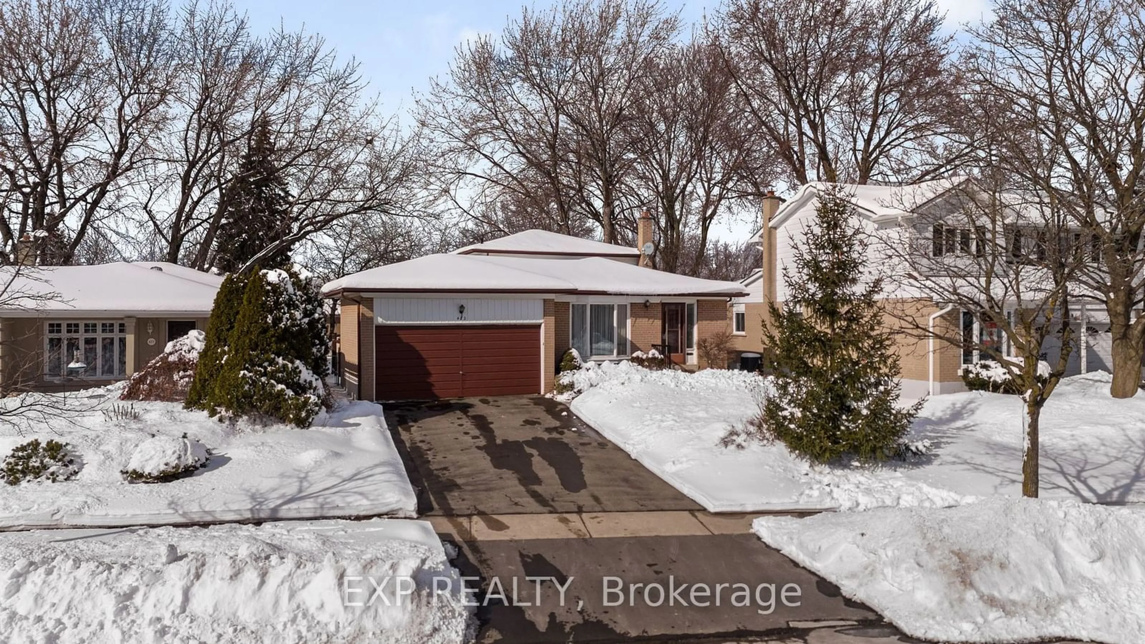 Home with brick exterior material, street for 483 Hyacinthe Blvd, Mississauga Ontario L5A 3L2