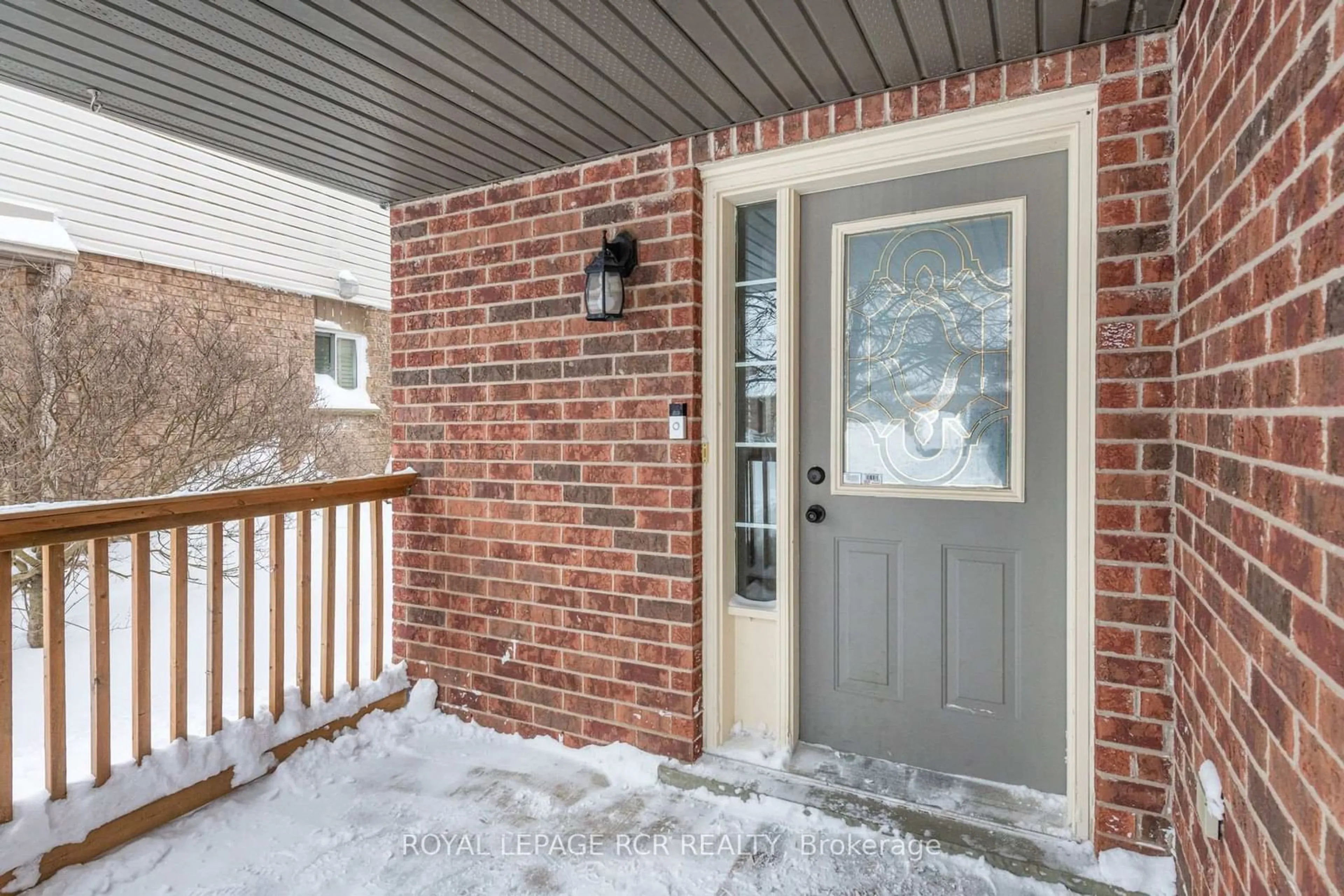 Indoor entryway for 82 Colbourne Cres, Orangeville Ontario L9W 5A9