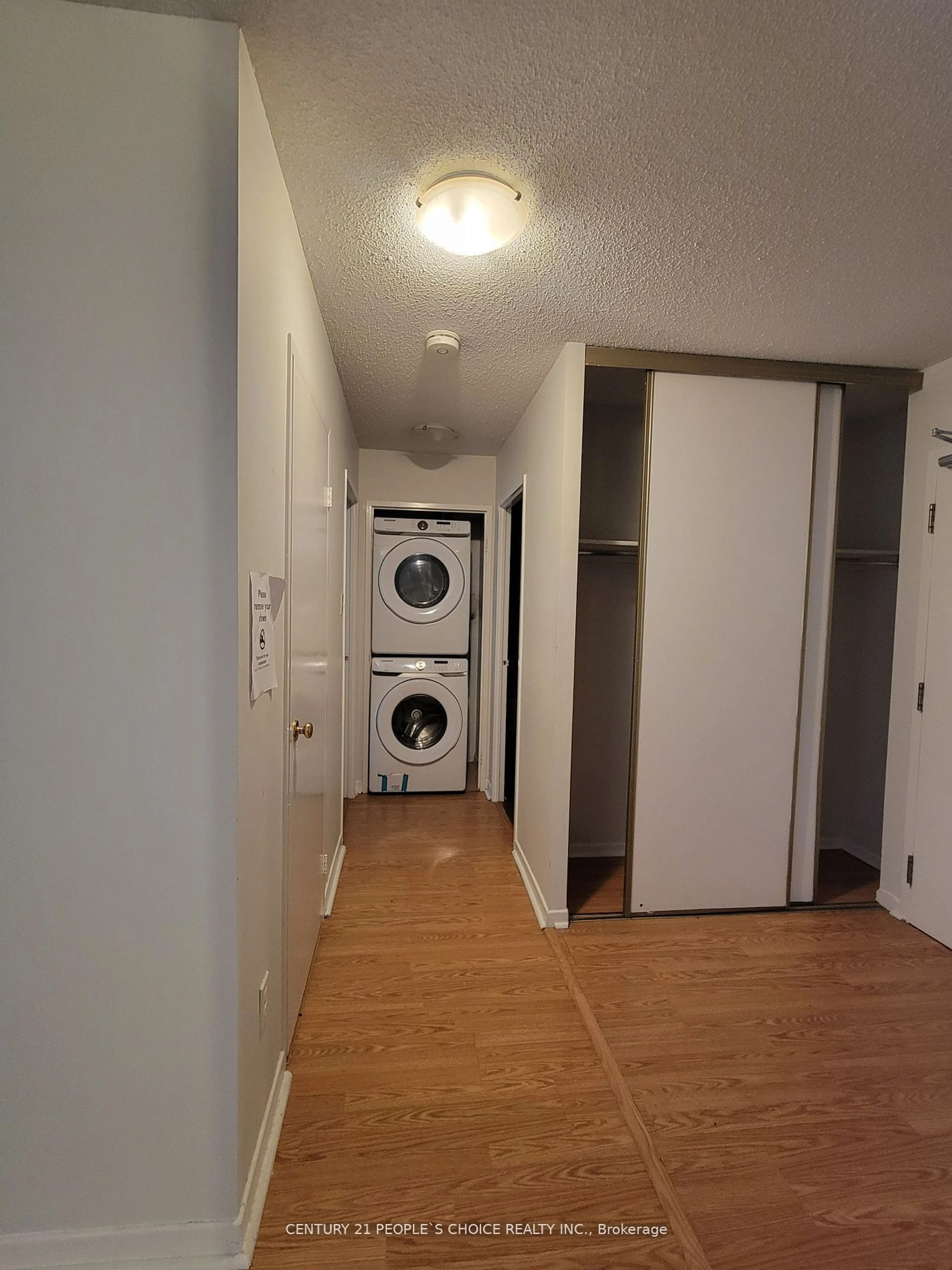 A pic of a room for 26 Hanover Rd #103, Brampton Ontario L6S 4T2