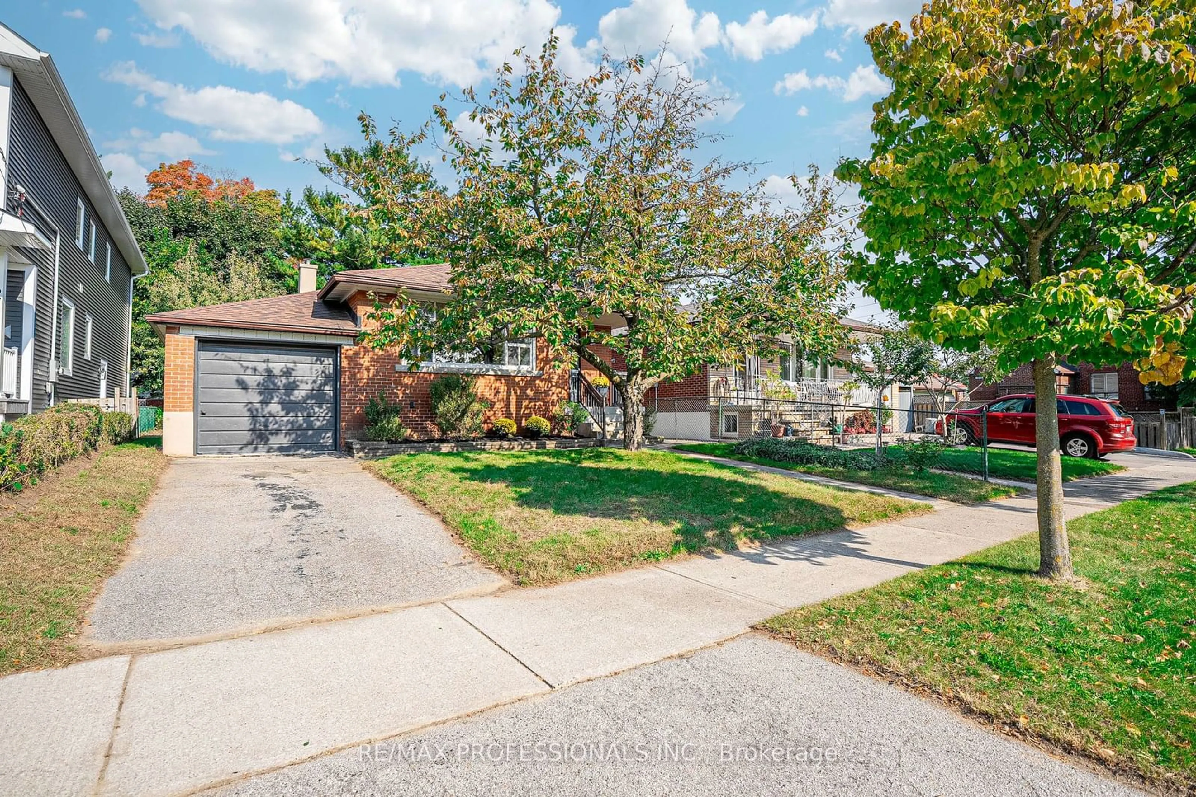 Unknown for 28 Cutler Cres, Toronto Ontario M8W 2K5