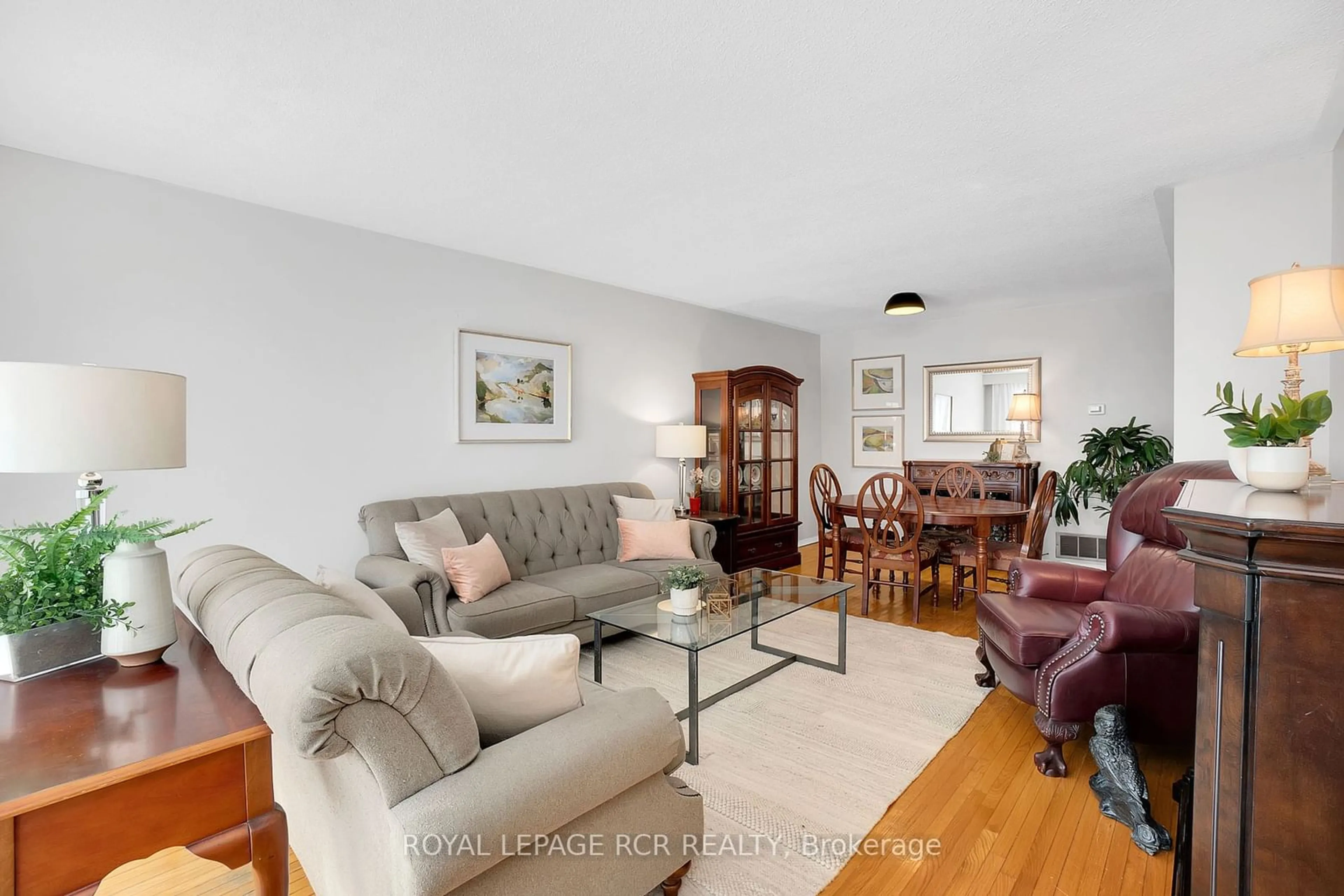 Living room with furniture, unknown for 112 Abell Dr, Brampton Ontario L6V 2Z8