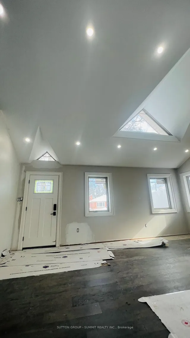 Additional property image - 1288 DE QUINCY Cres