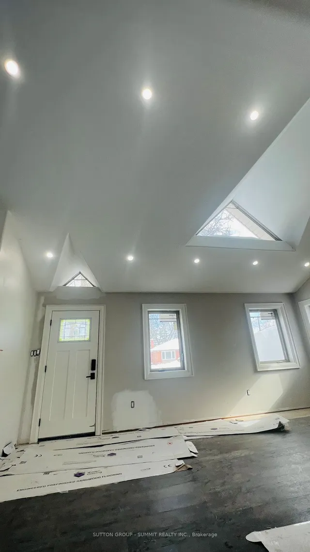 Additional property image - 1288 DE QUINCY Cres