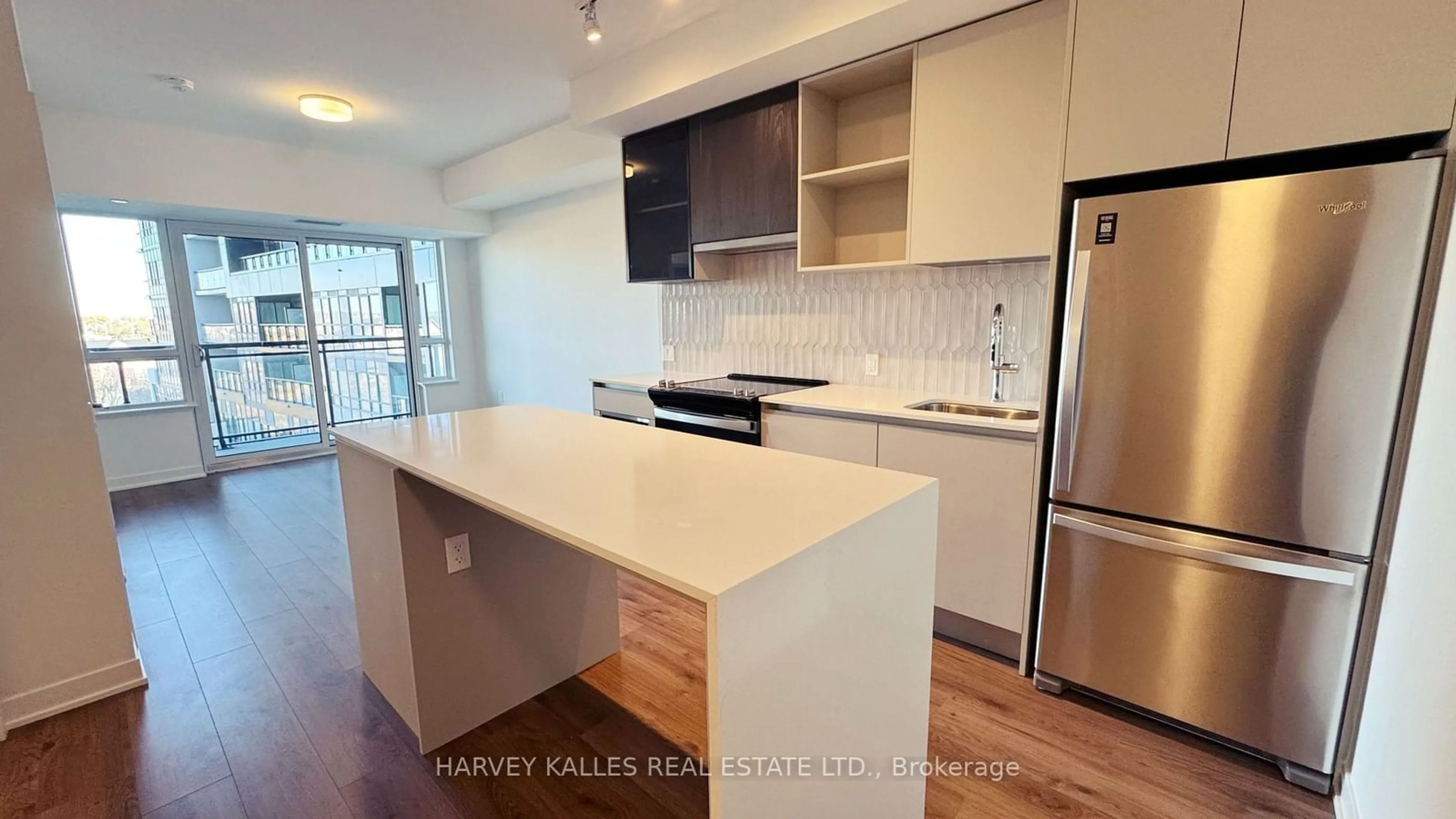 Standard kitchen, wood/laminate floor for 395 Dundas St #436, Oakville Ontario L6M 5R6