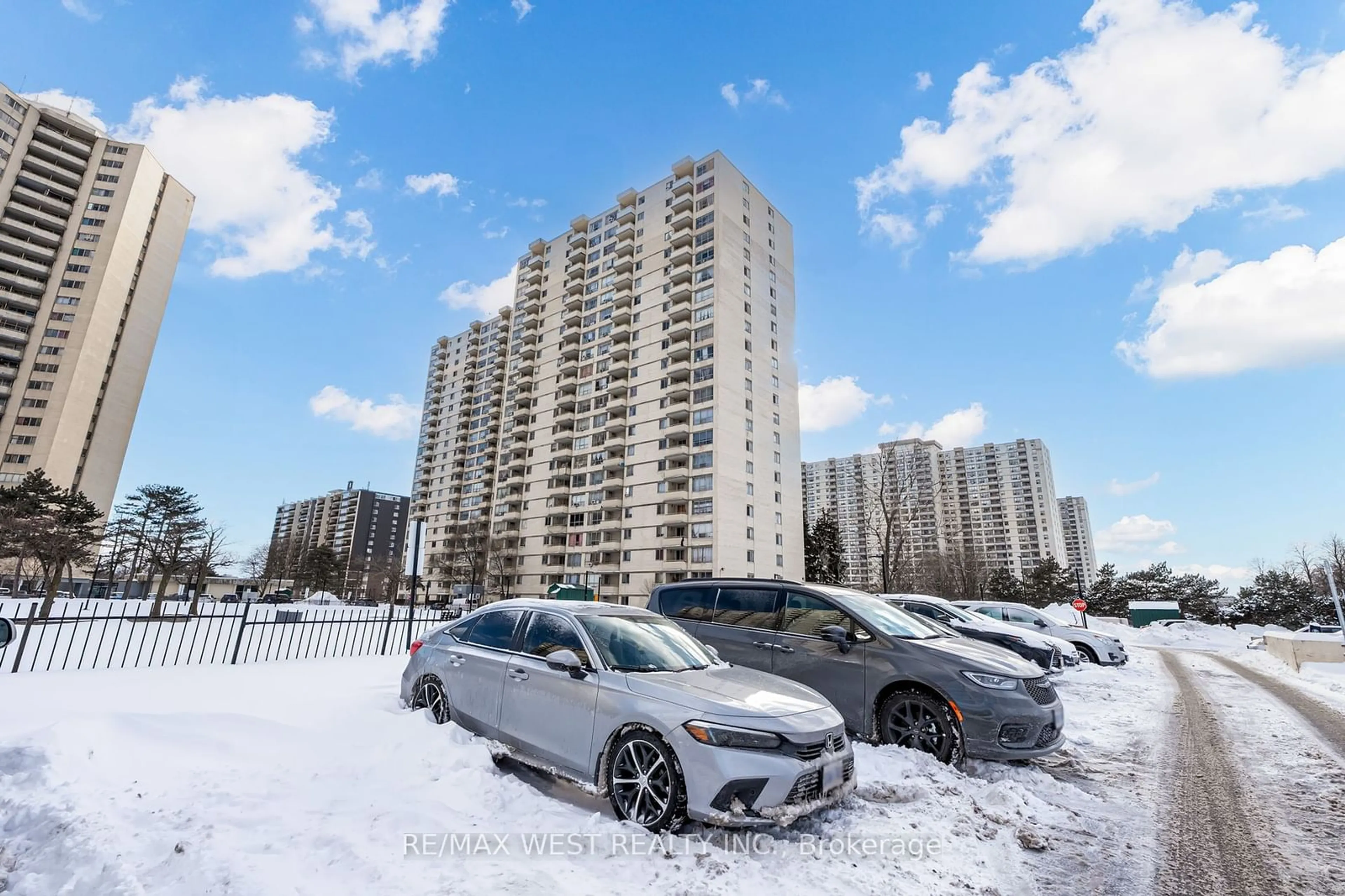 Parking for 340 Dixon Rd #209, Toronto Ontario M9R 1T1