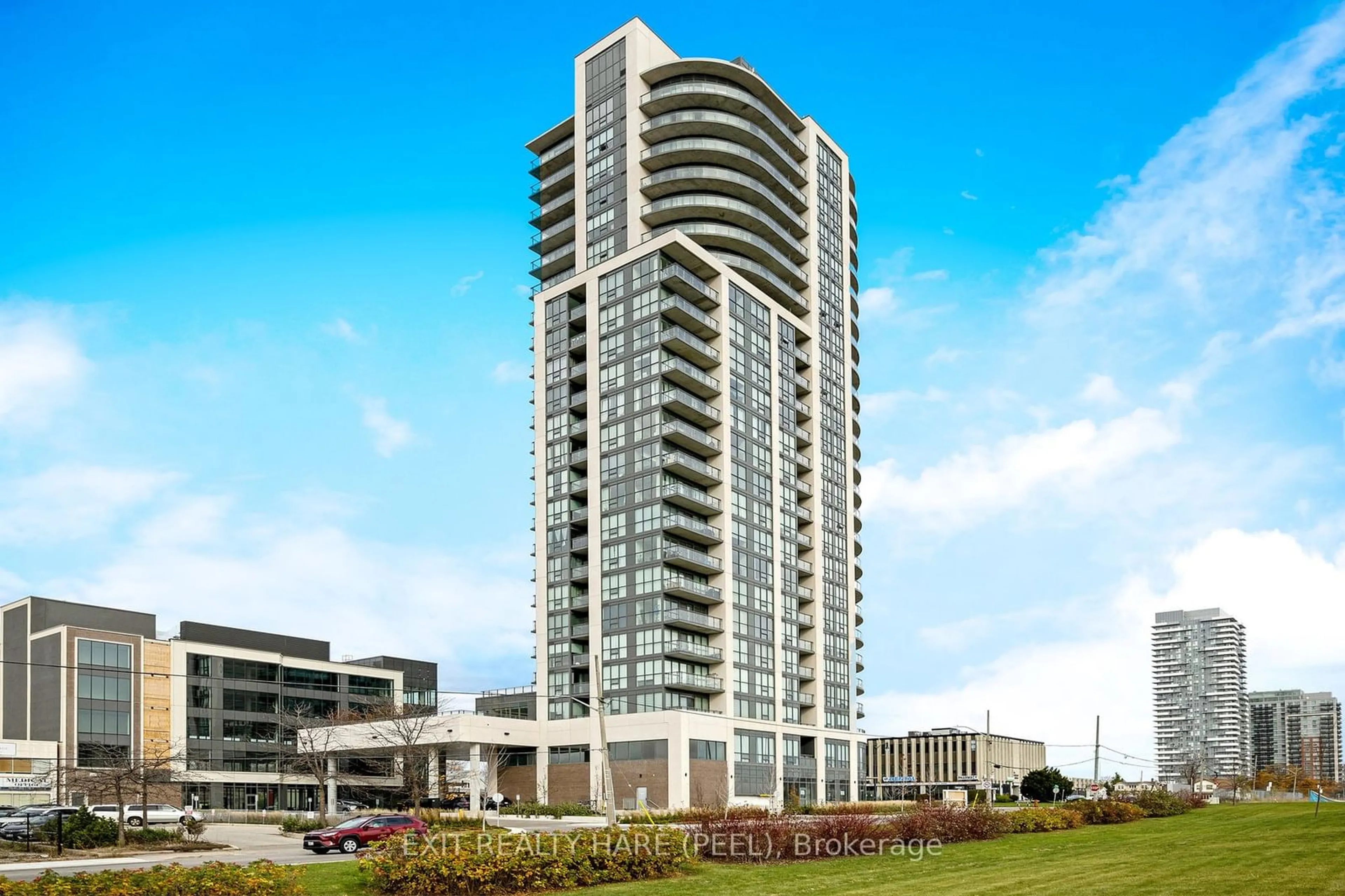 Indoor foyer for 15 Lynch St #901, Brampton Ontario L6W 0C7