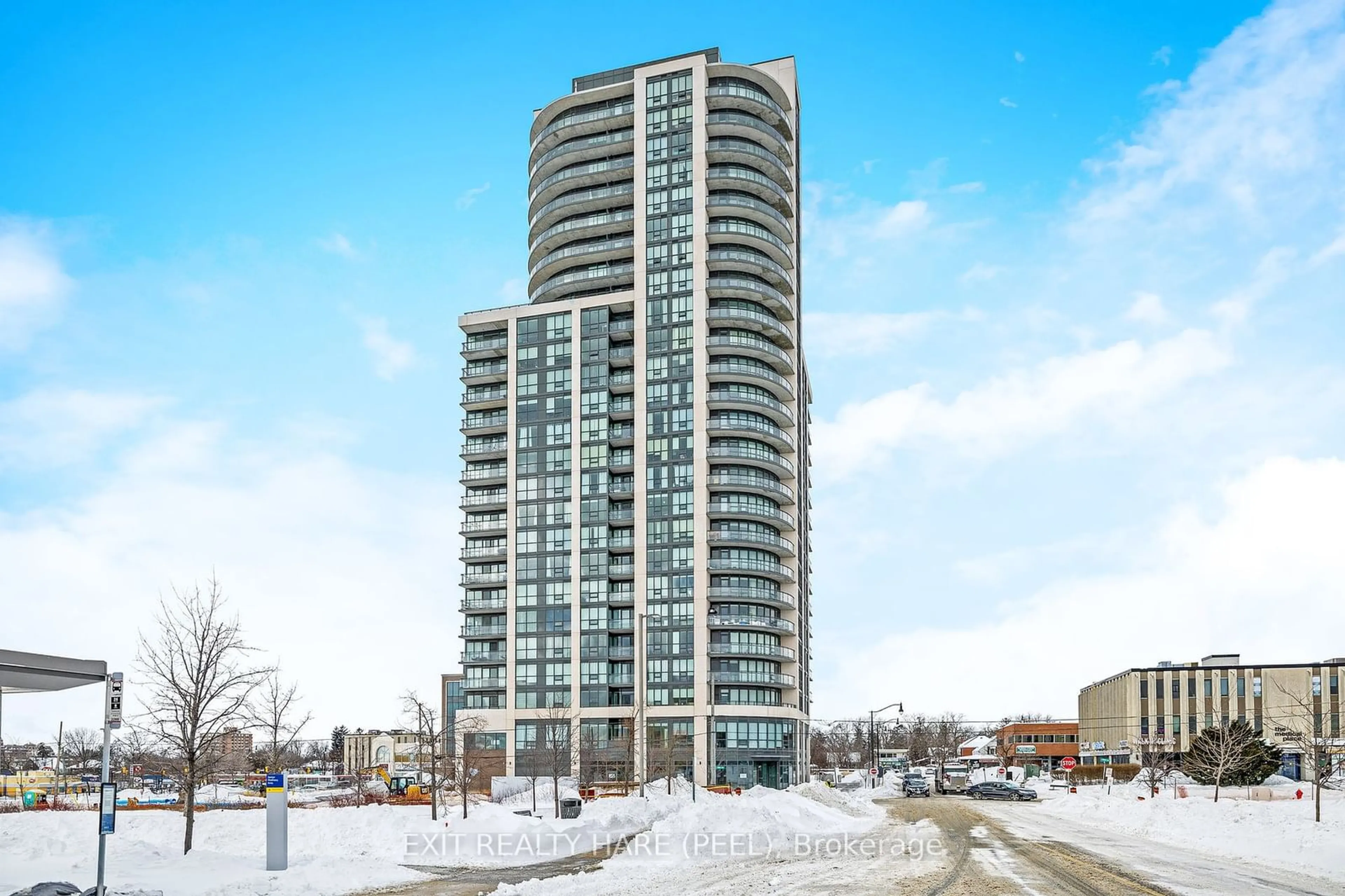 Indoor foyer for 15 Lynch St #901, Brampton Ontario L6W 0C7