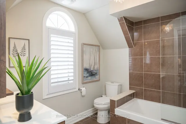 Additional property image - 200 Holloway Terr
