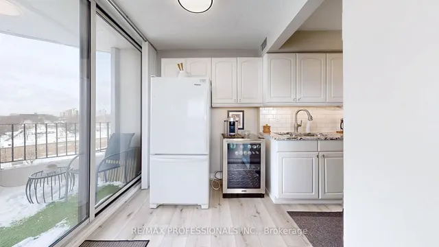 Additional property image - 1333 Bloor St Unit 909