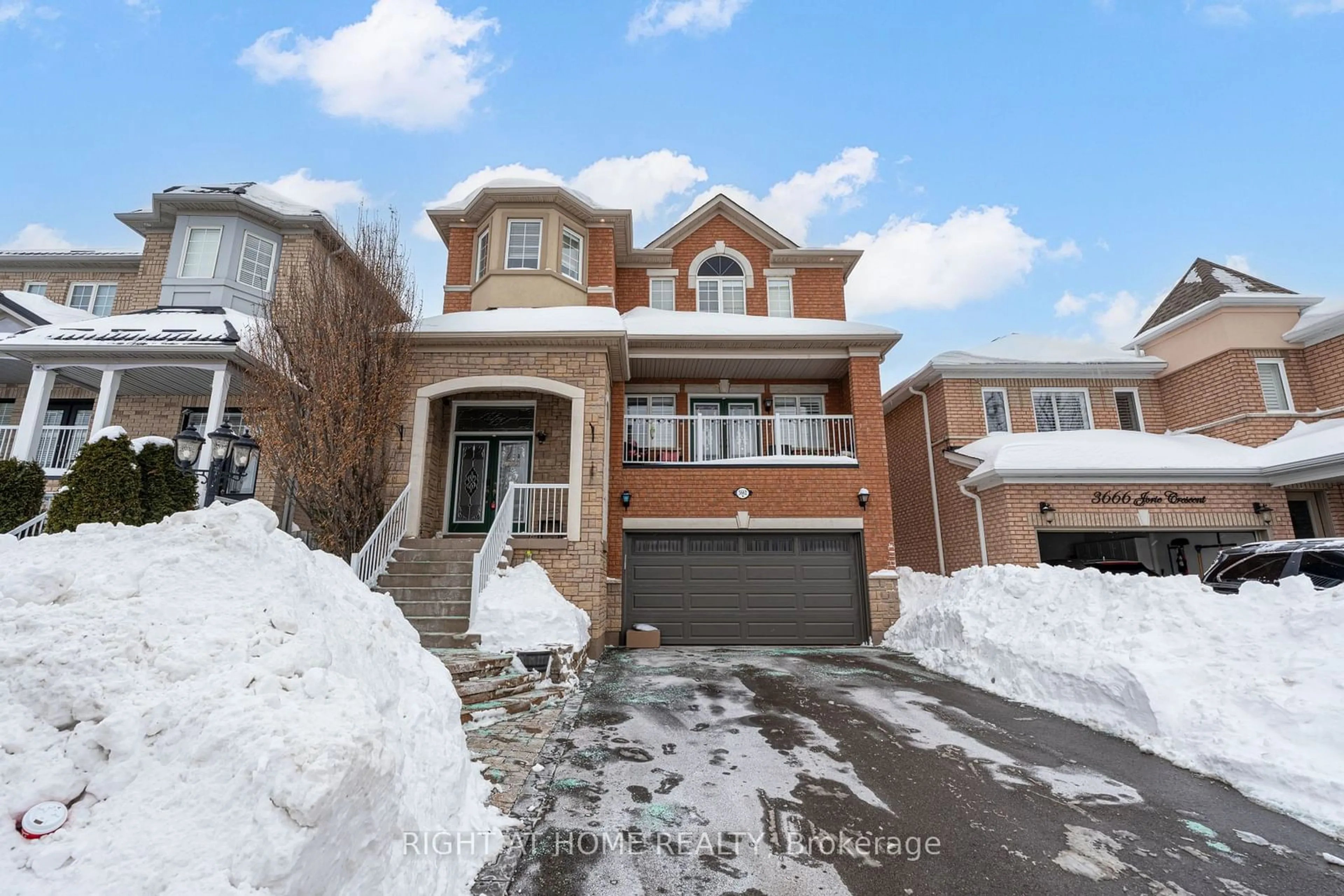 Home with brick exterior material, street for 3662 Jorie Cres, Mississauga Ontario L5M 7G8